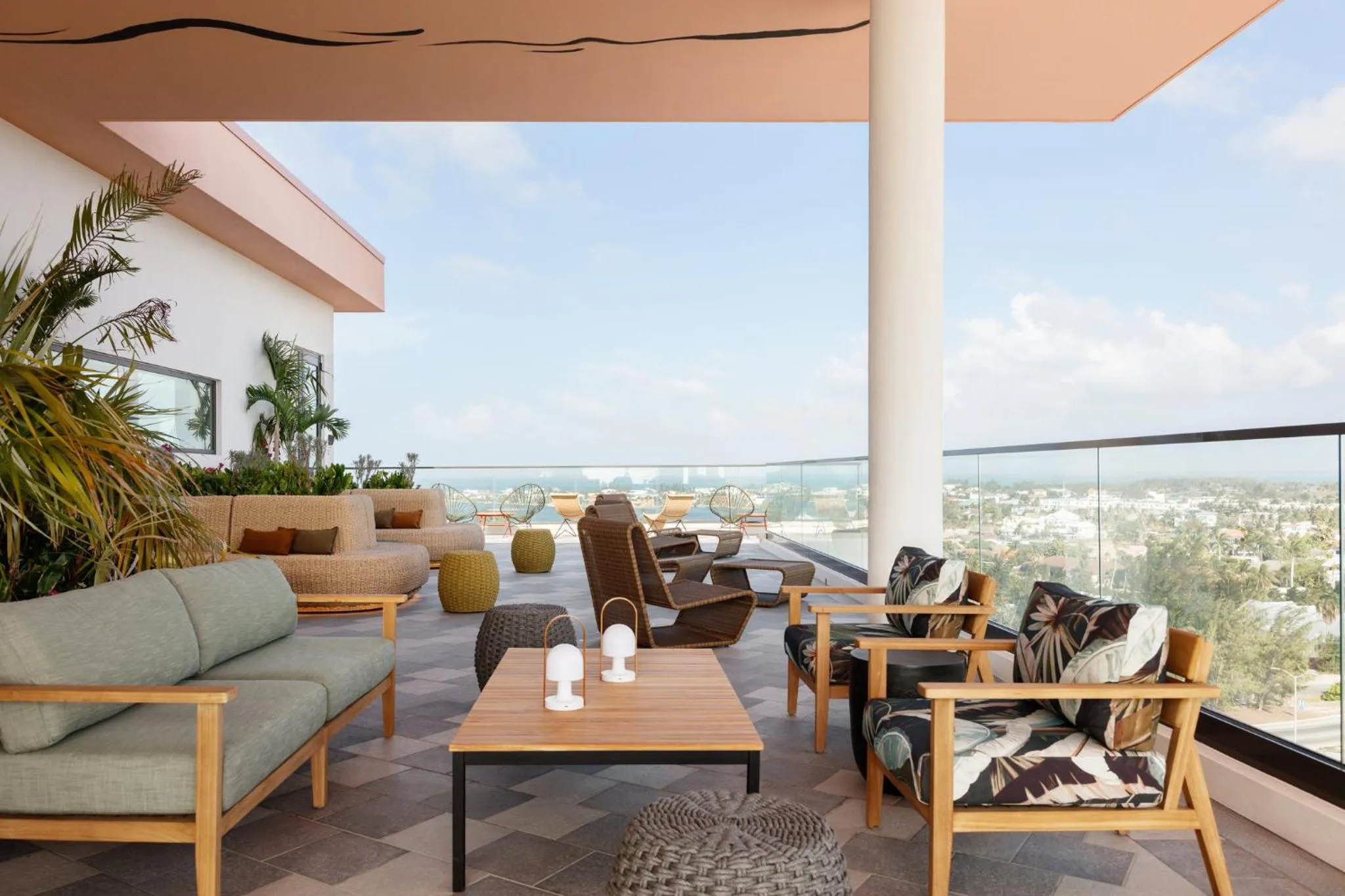 Restaurant/places to eat in Hotel Indigo Grand Cayman by IHG