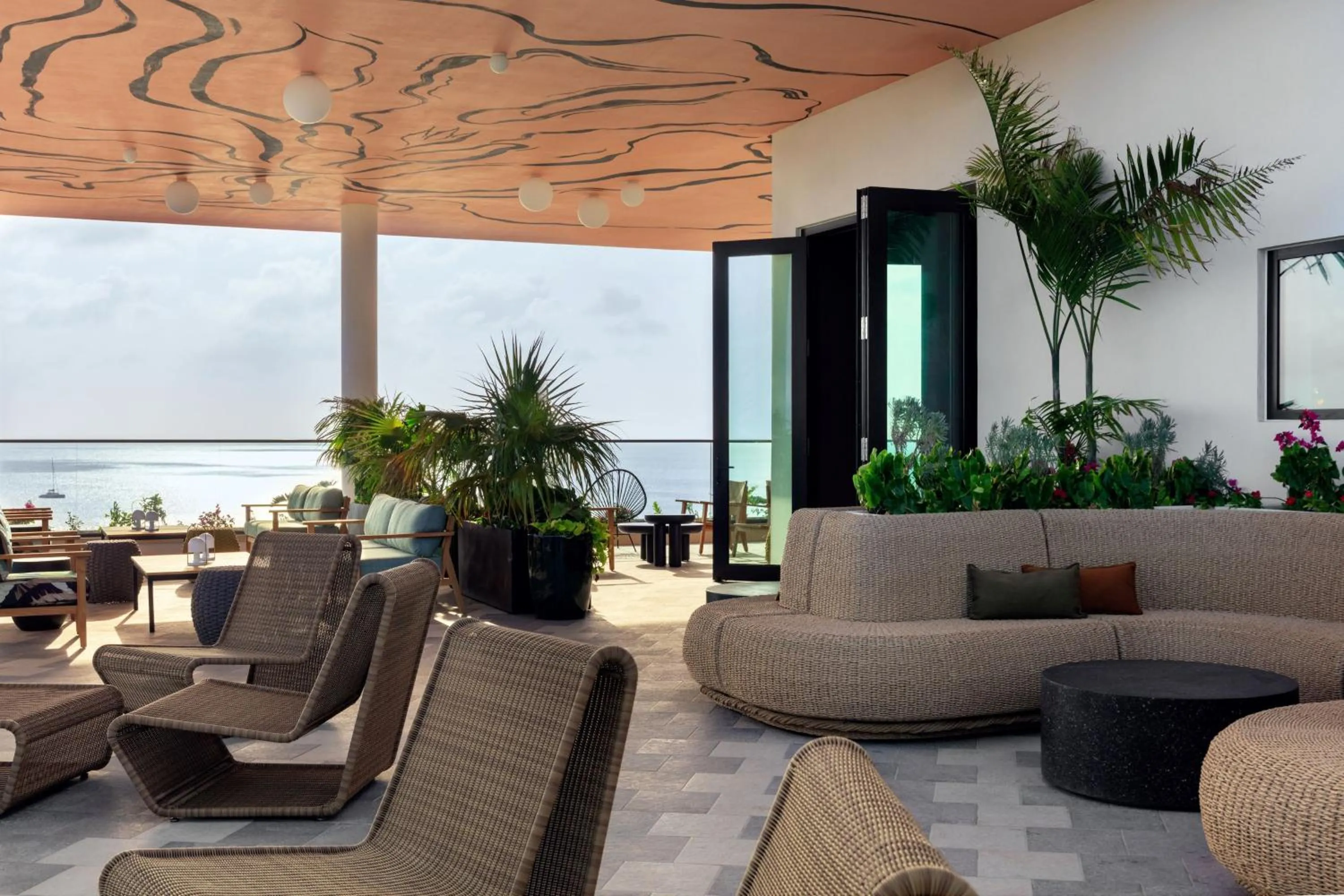 Lounge or bar in Hotel Indigo Grand Cayman by IHG