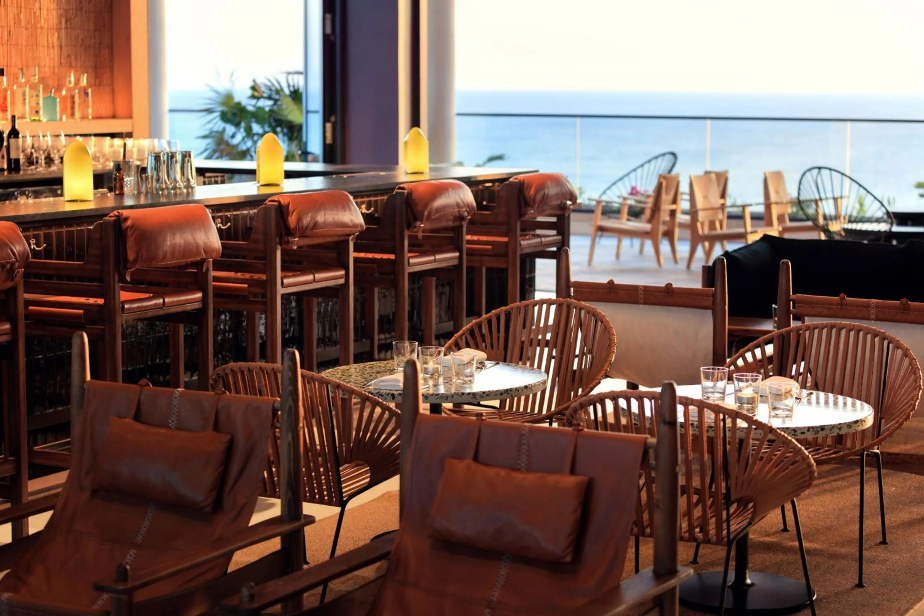 Lounge or bar in Hotel Indigo Grand Cayman by IHG