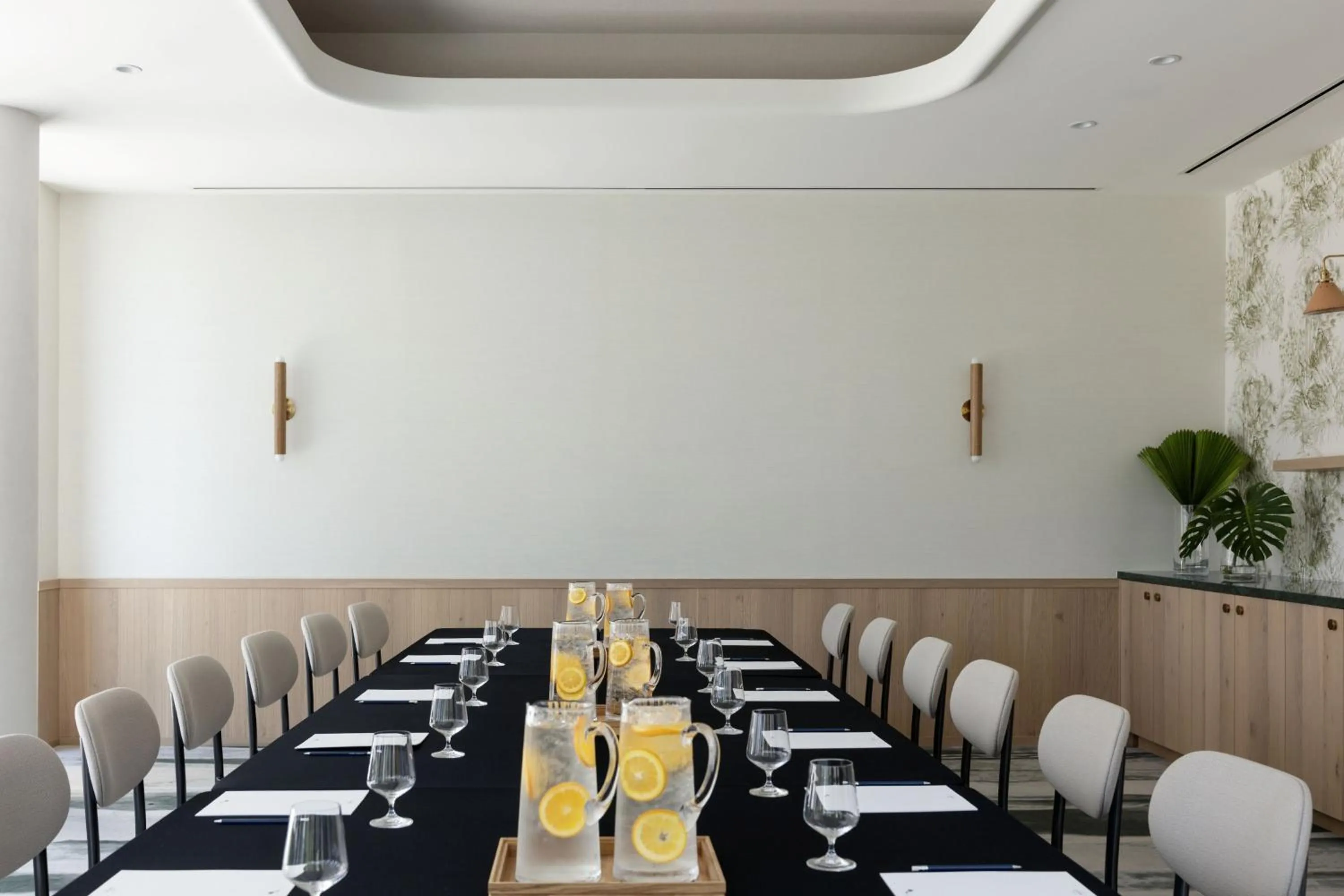 Meeting/conference room in Hotel Indigo Grand Cayman by IHG