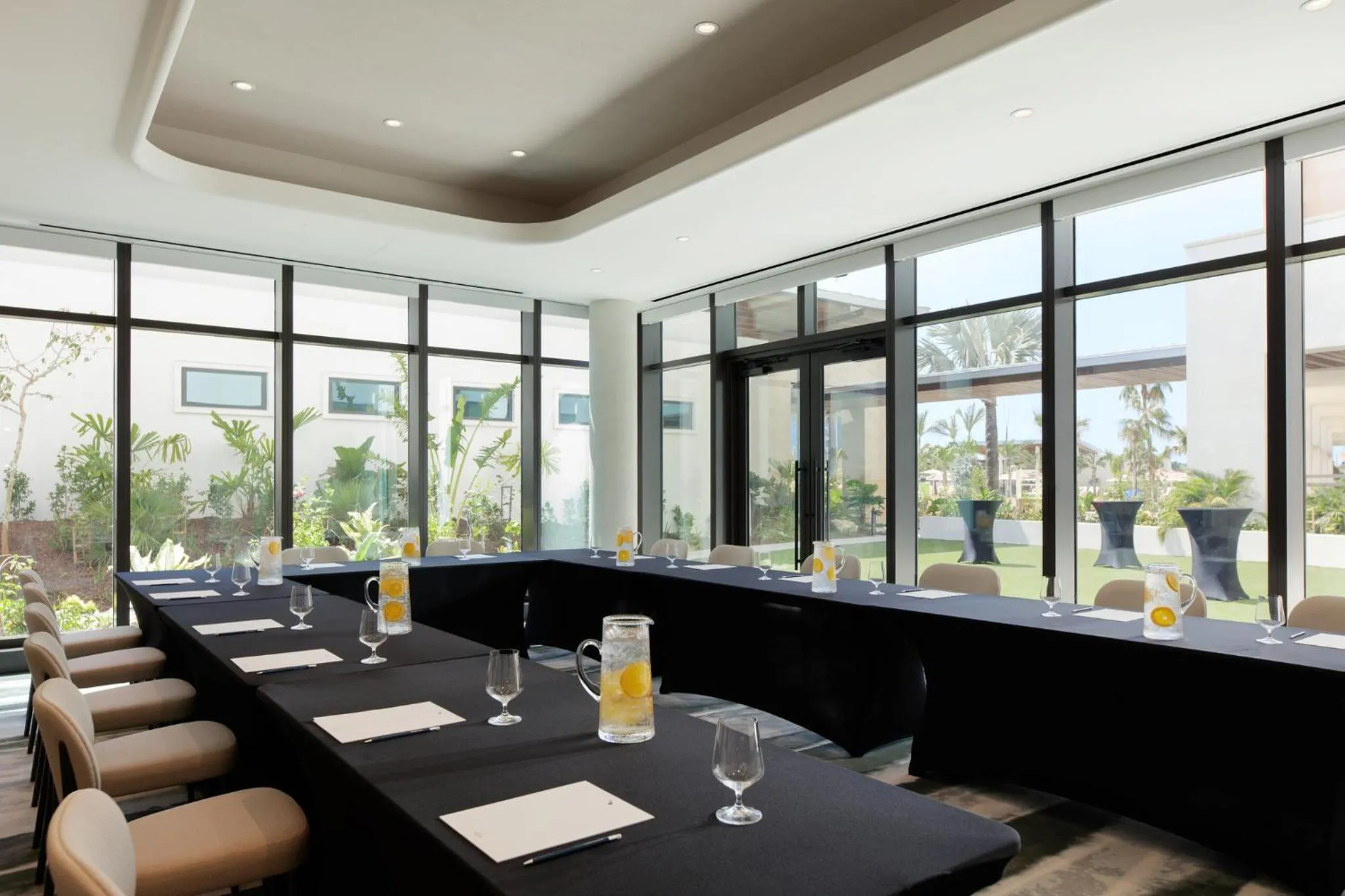 Meeting/conference room in Hotel Indigo Grand Cayman by IHG