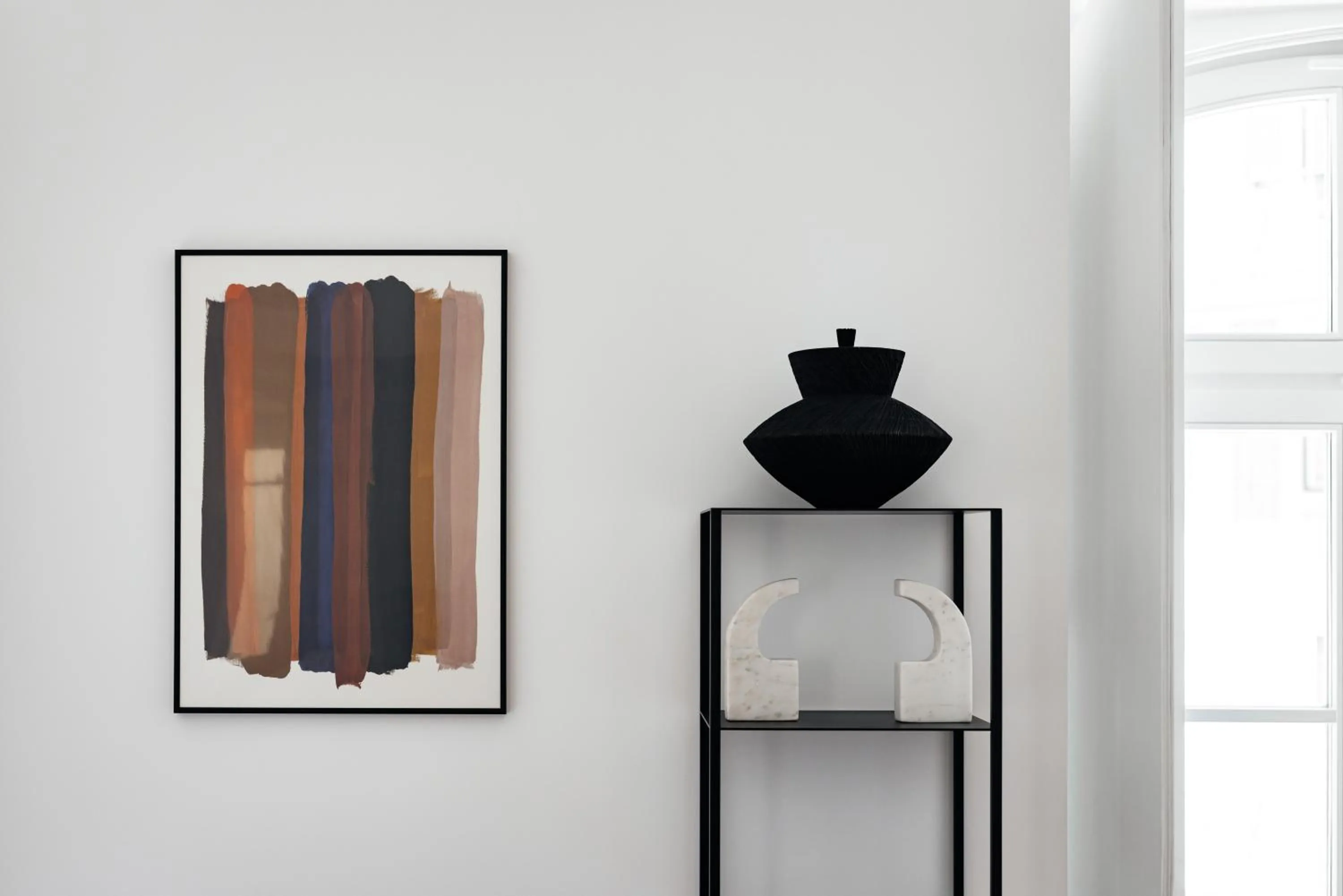 Communal lounge/ TV room in The House on the Pink Street in Lisbon