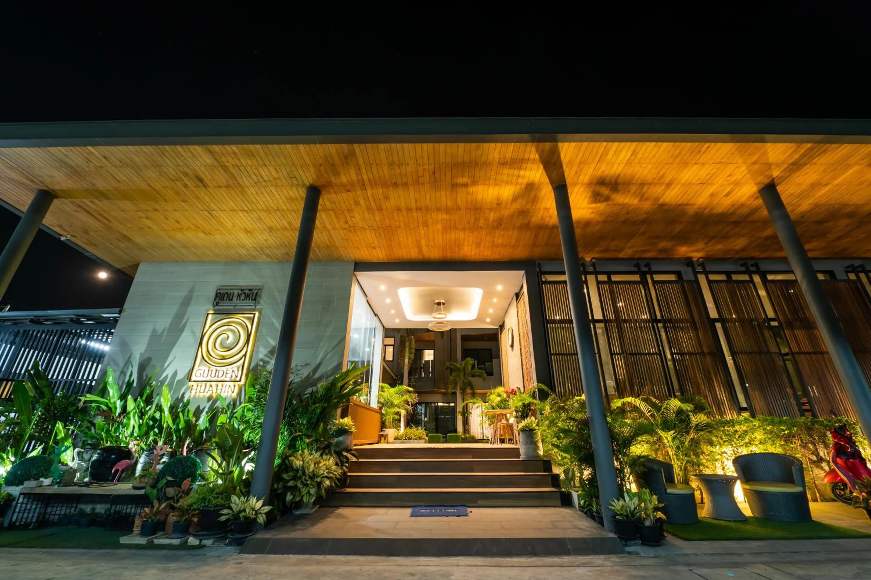 Facade/entrance in Guuden Huahin Hotel
