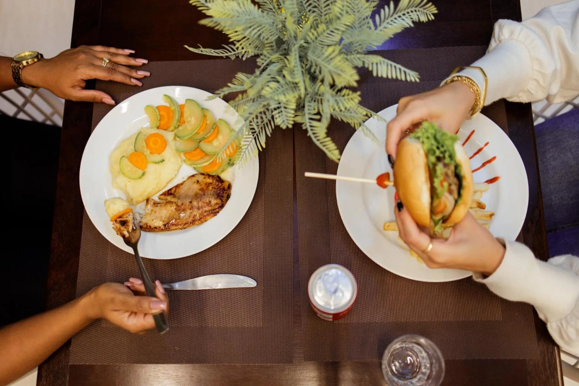 Dinner in Roma Hotel by H Hotéis - Airport