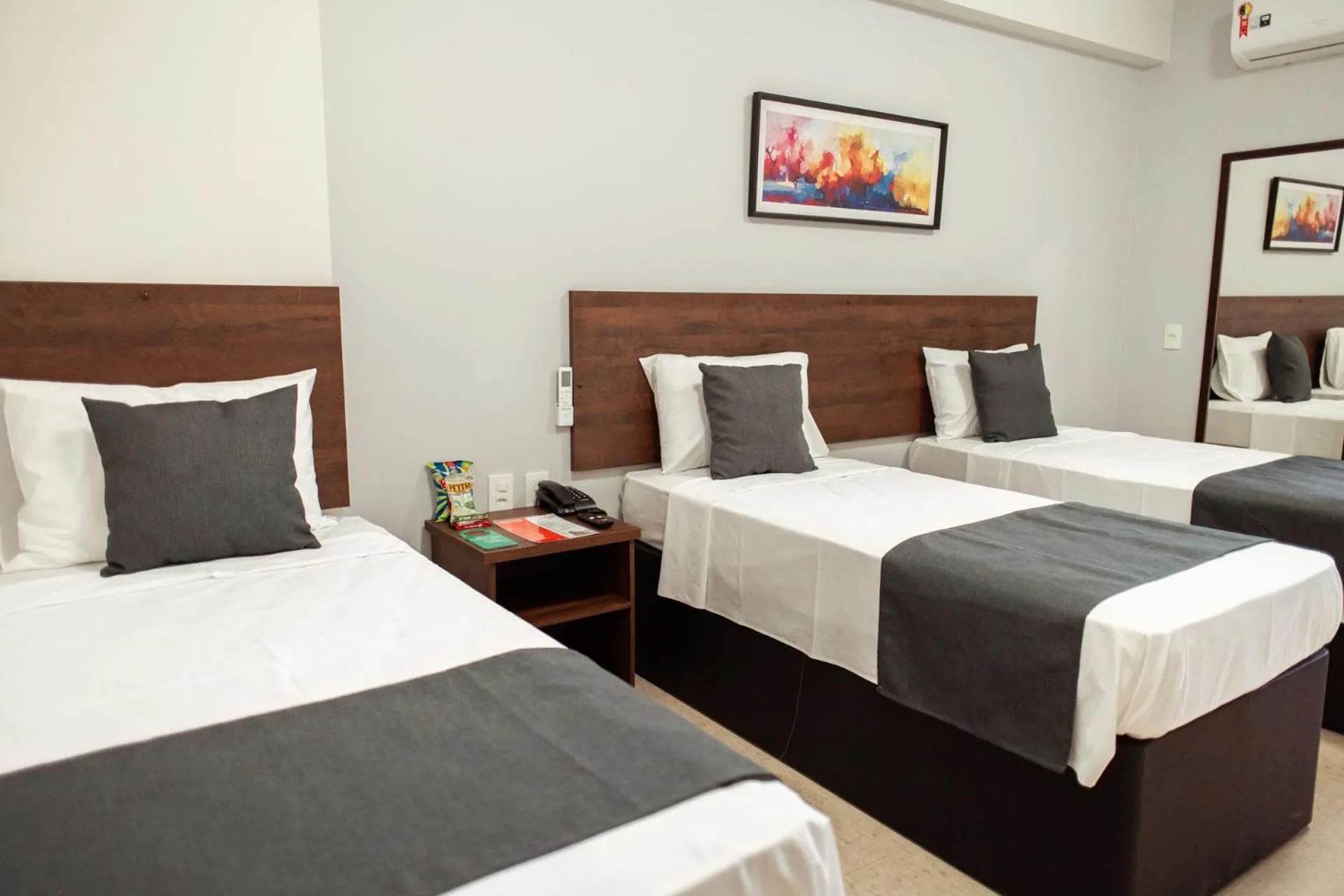 Bed in Roma Hotel by H Hotéis - Airport