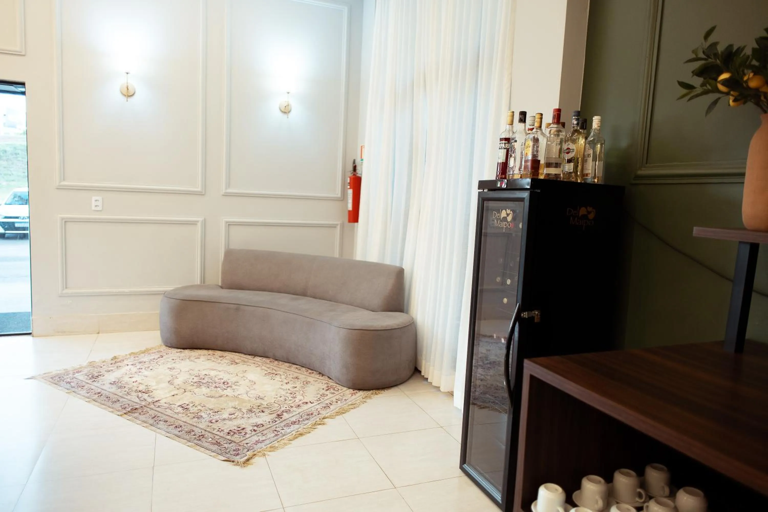 Seating area in Roma Hotel by H Hotéis - Airport