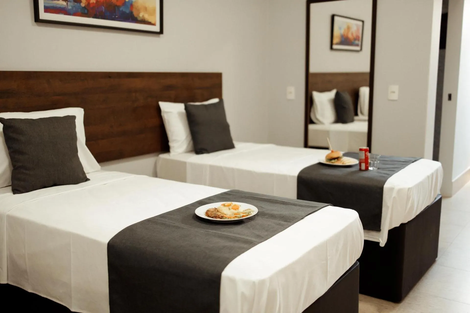 Food, Bed in Roma Hotel by H Hotéis - Airport