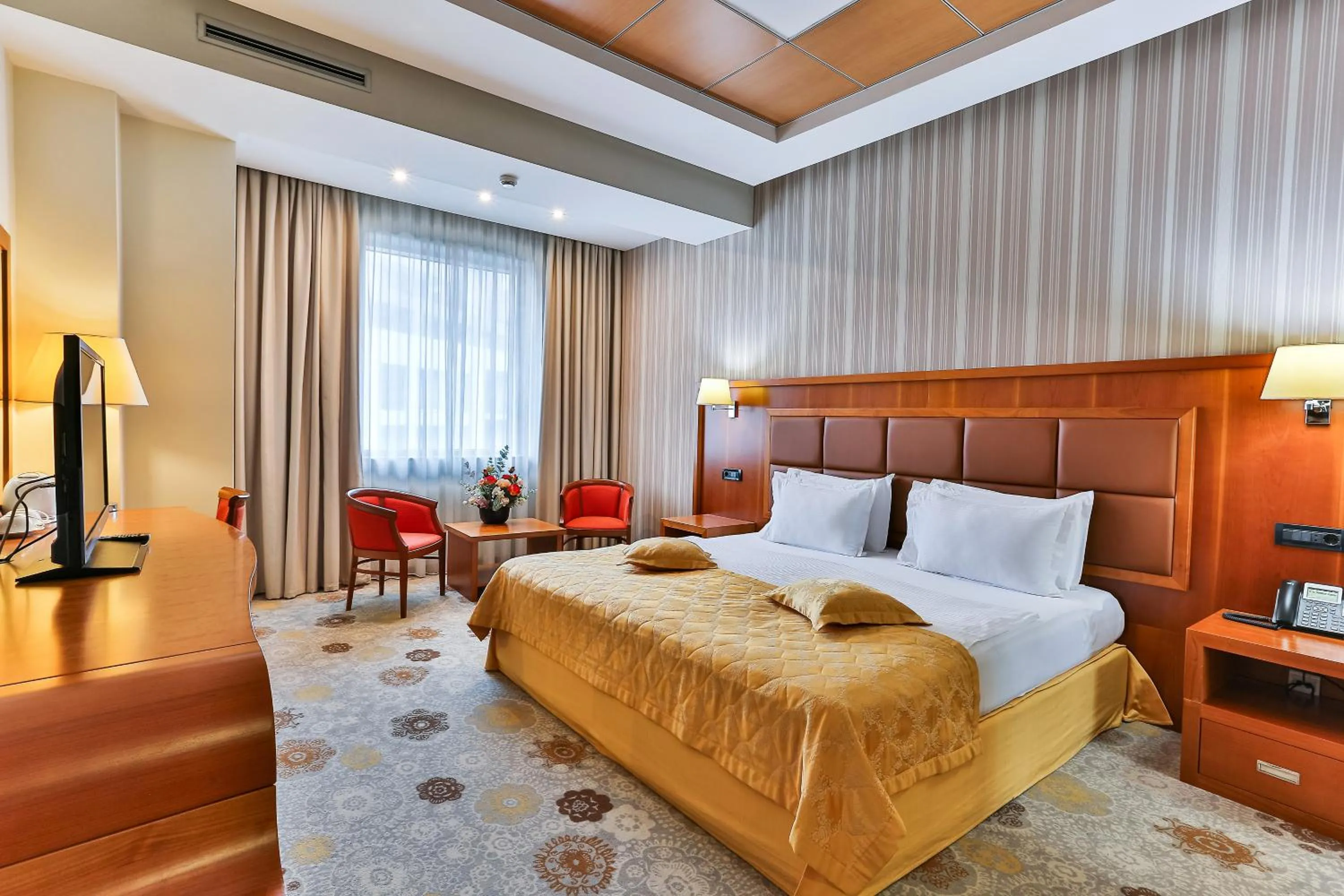 Bed in Kings Park Hotel