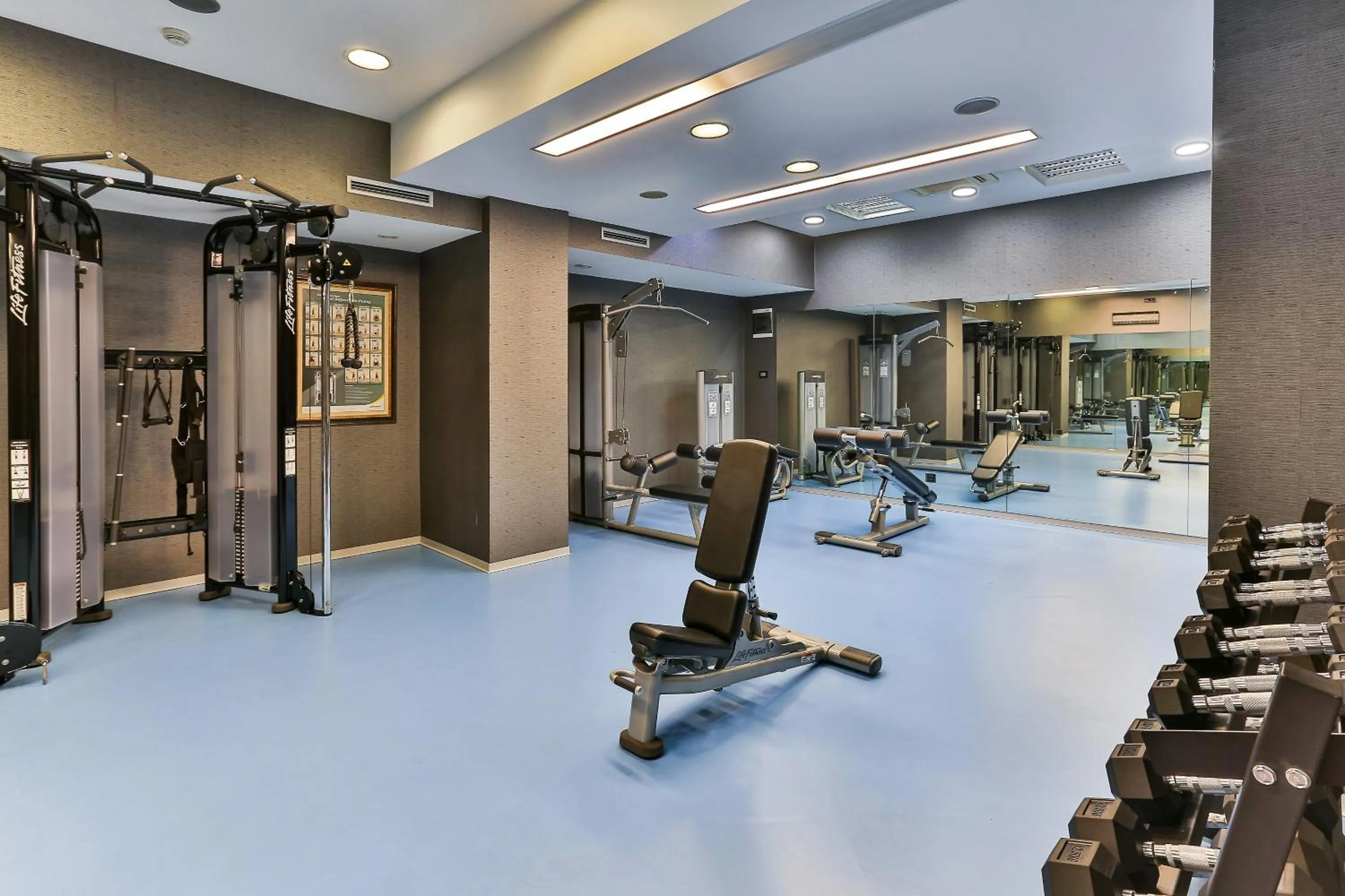 Fitness centre/facilities in Kings Park Hotel