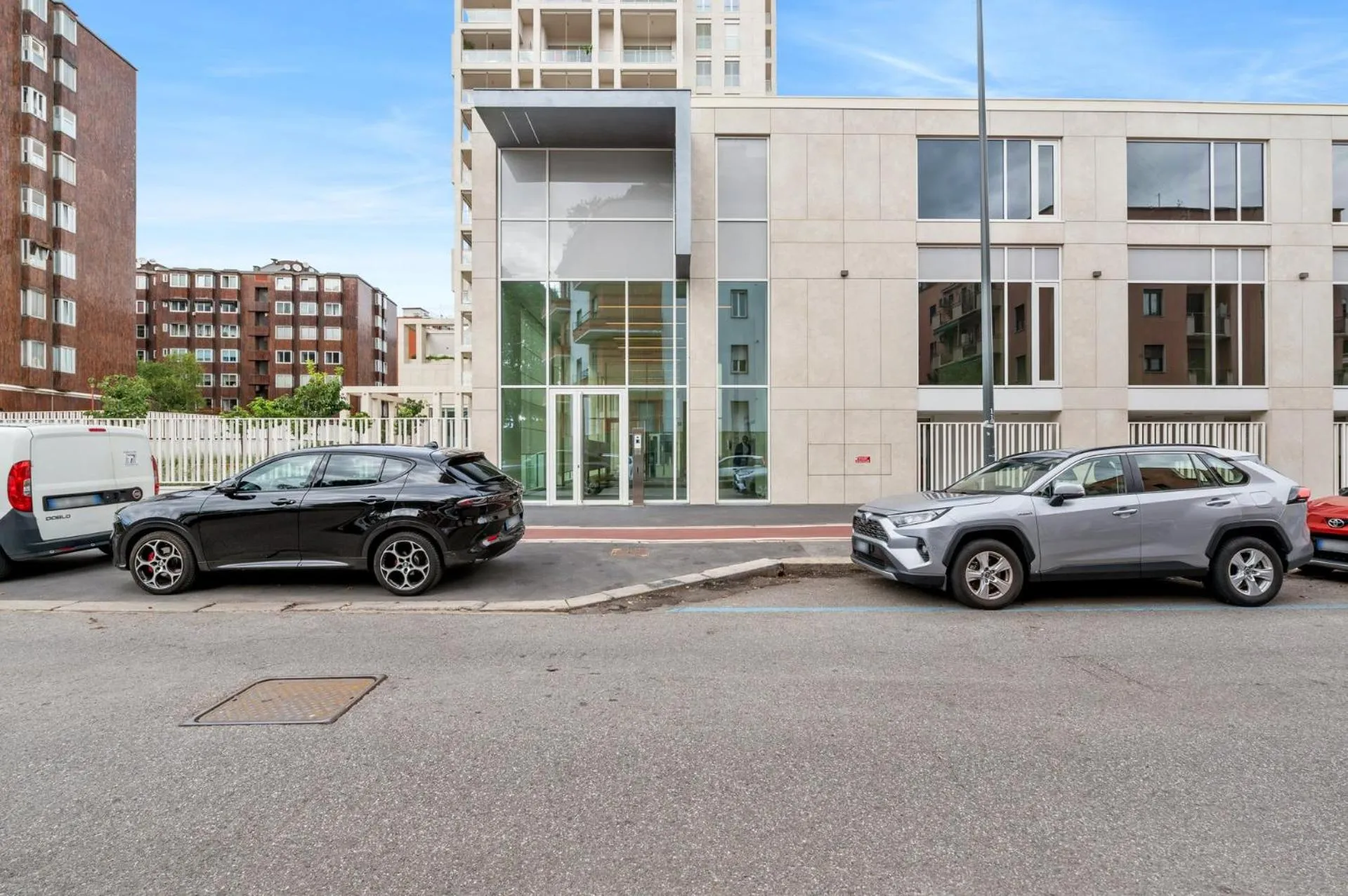 Facade/entrance in Limehome Milan via Stresa