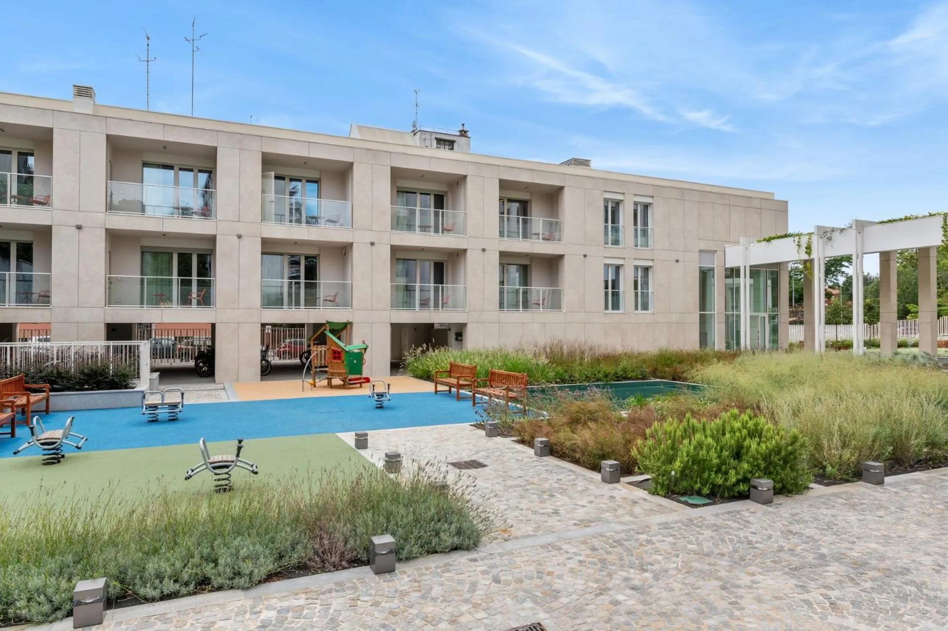 Property building in Limehome Milan via Stresa