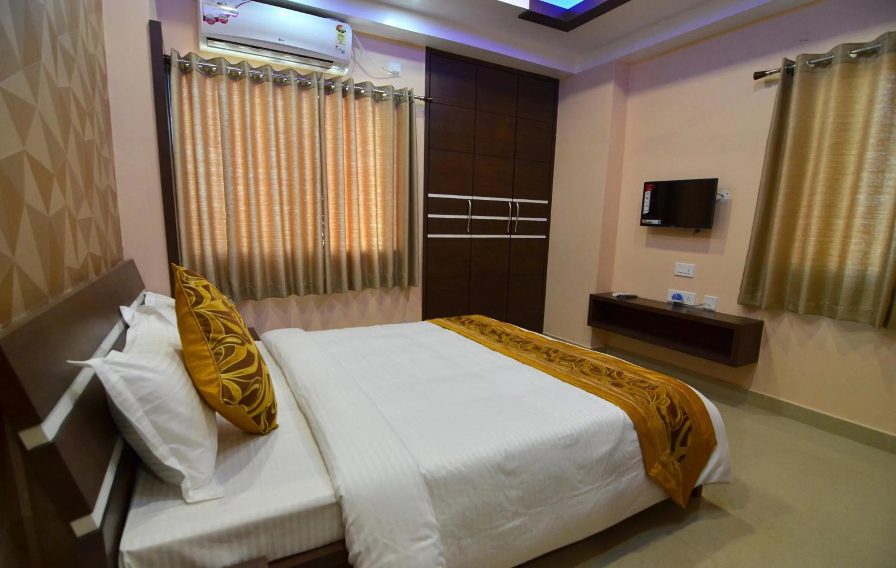 Bed in Tulip Residency