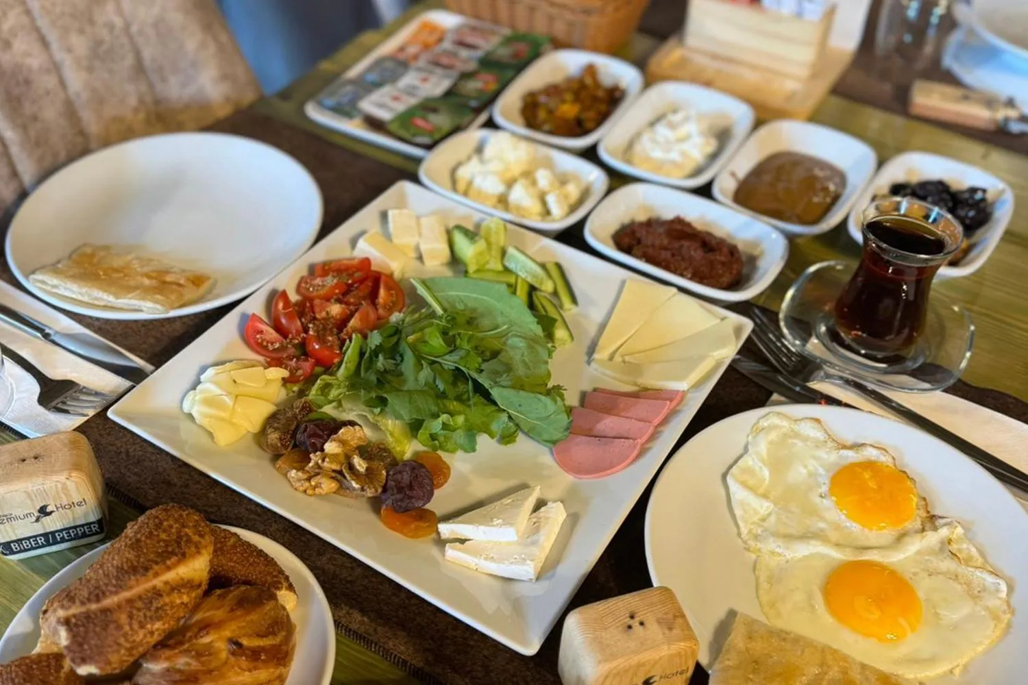 Restaurant/places to eat in Uçhisar Premium