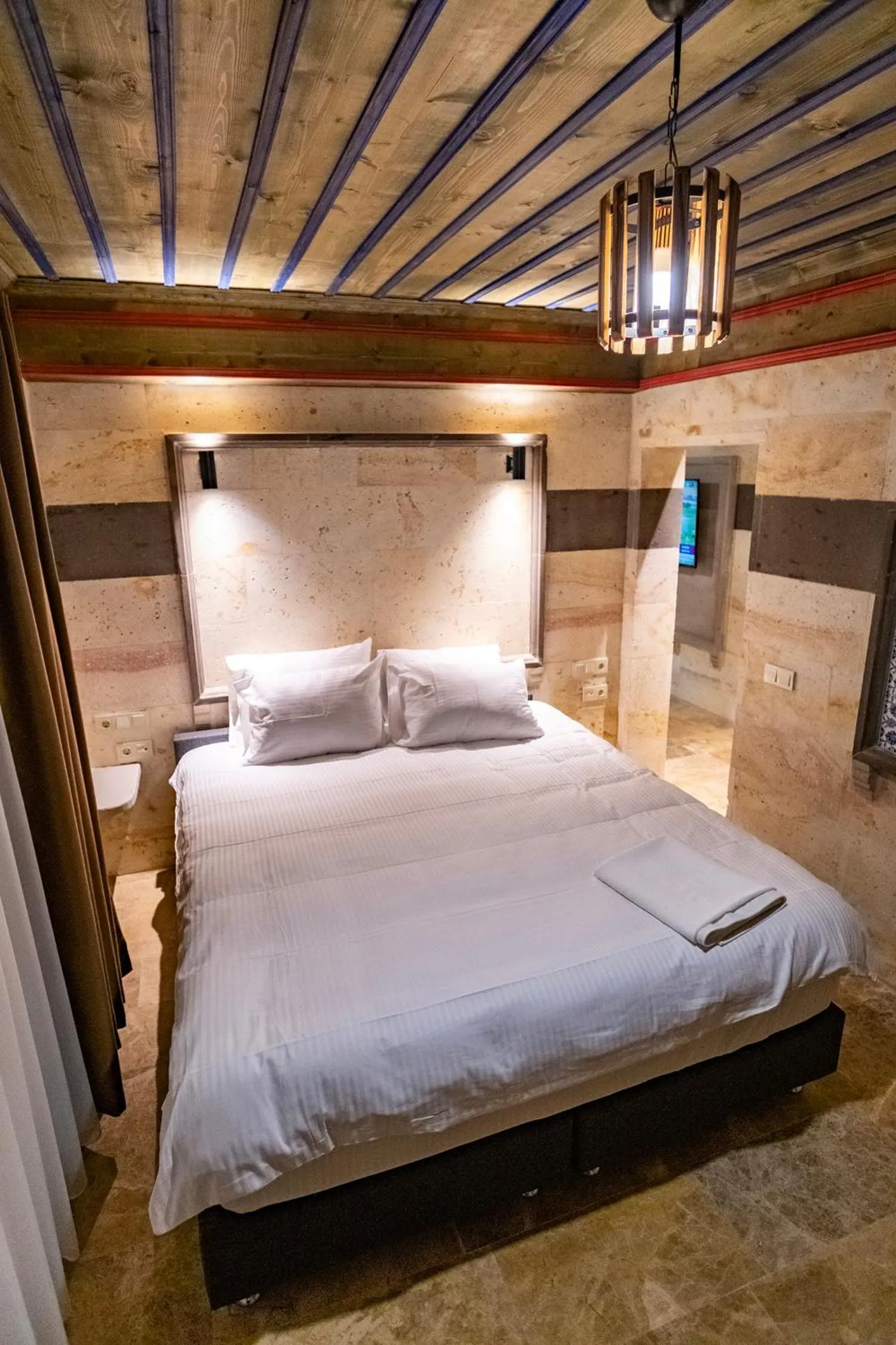 Bed in Uçhisar Premium