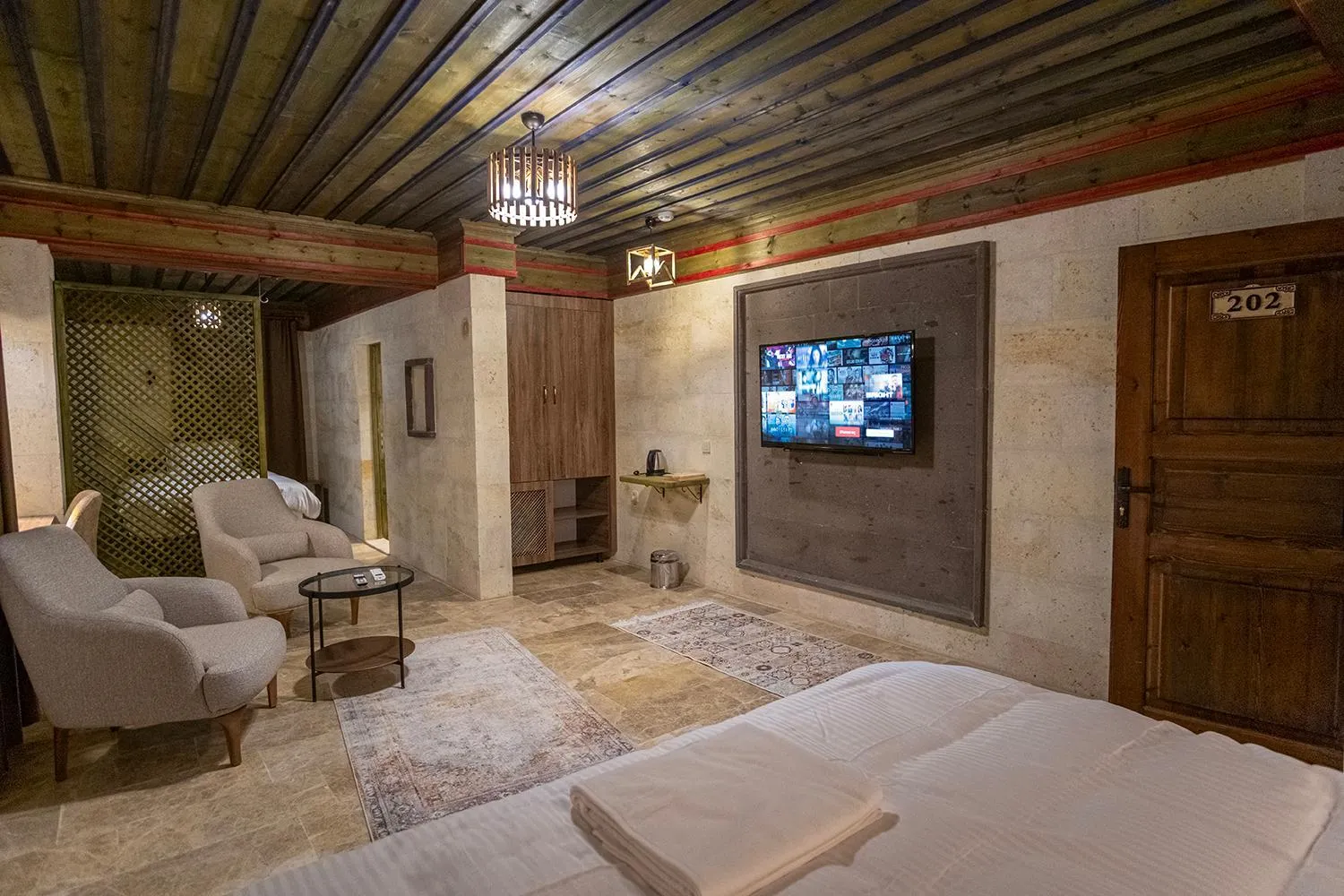 Bed in Uçhisar Premium