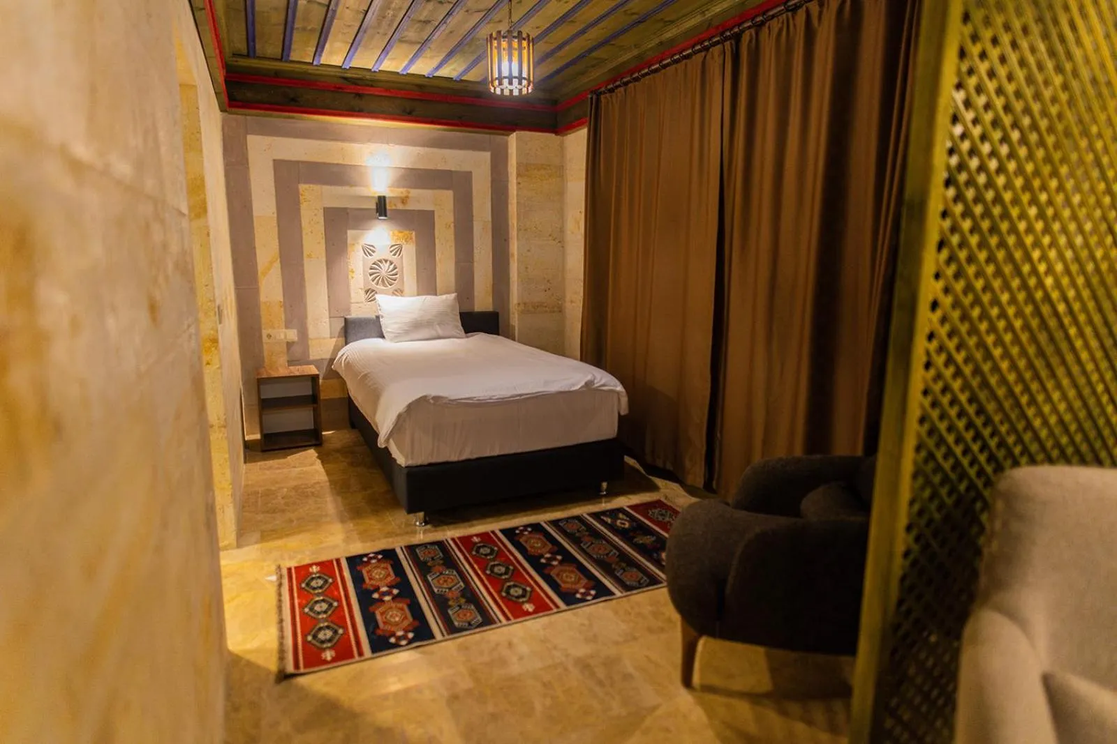 Bed in Uçhisar Premium