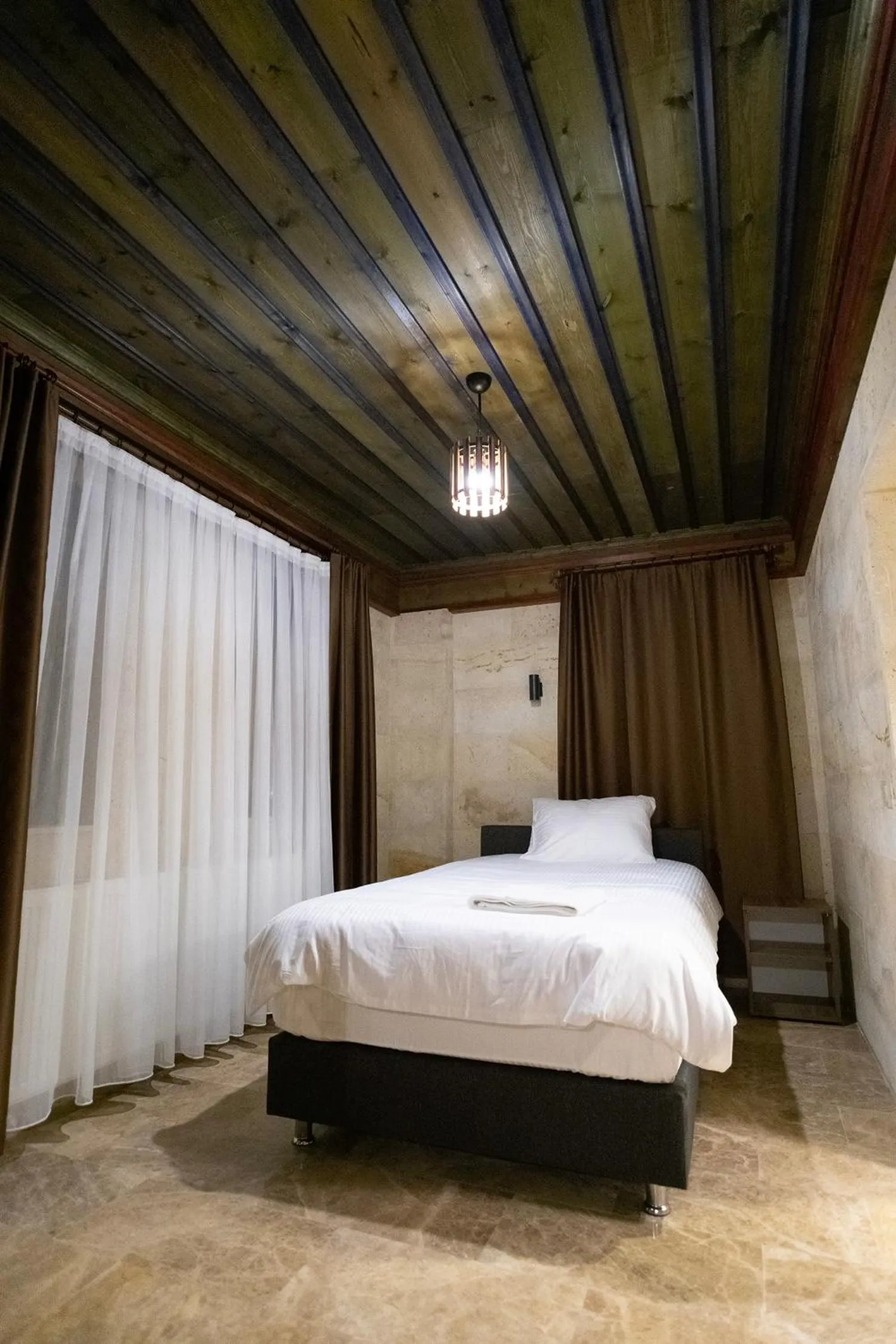 Bed in Uçhisar Premium