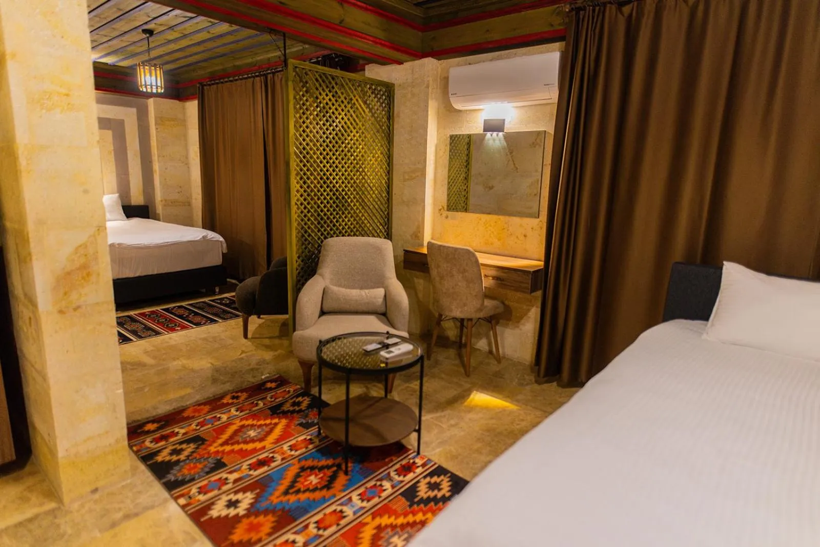 Bed in Uçhisar Premium