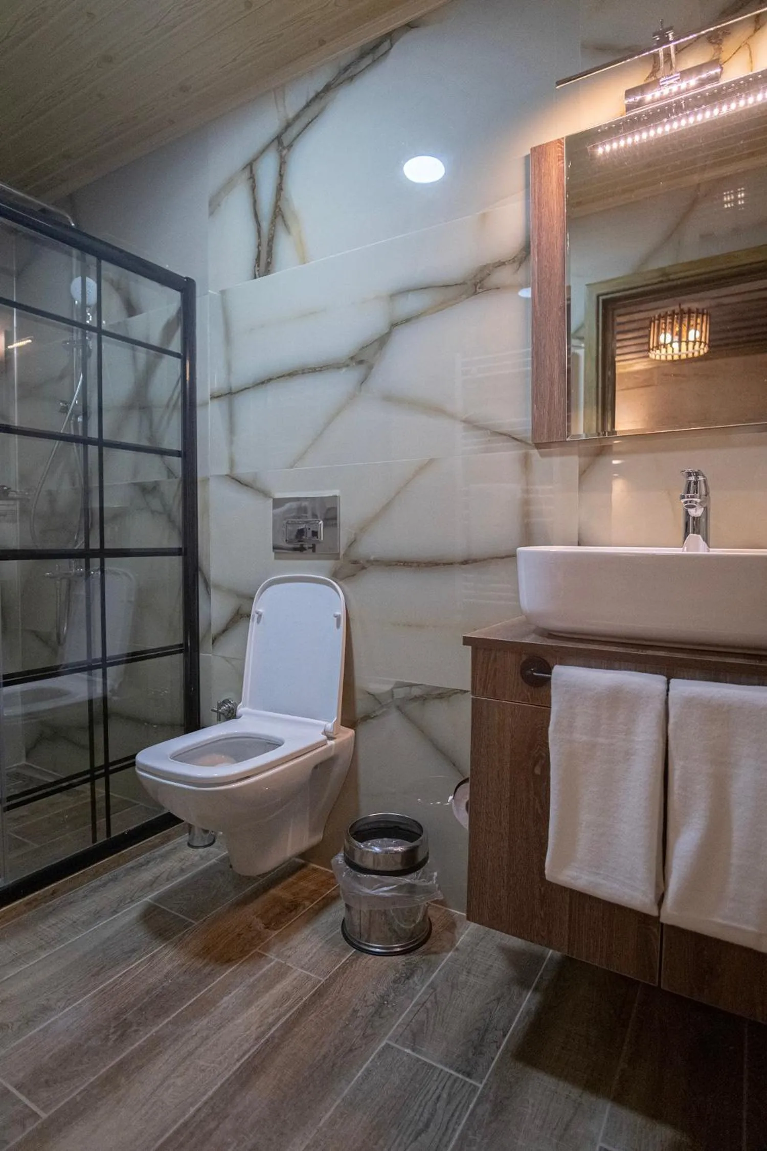 Toilet in Uçhisar Premium