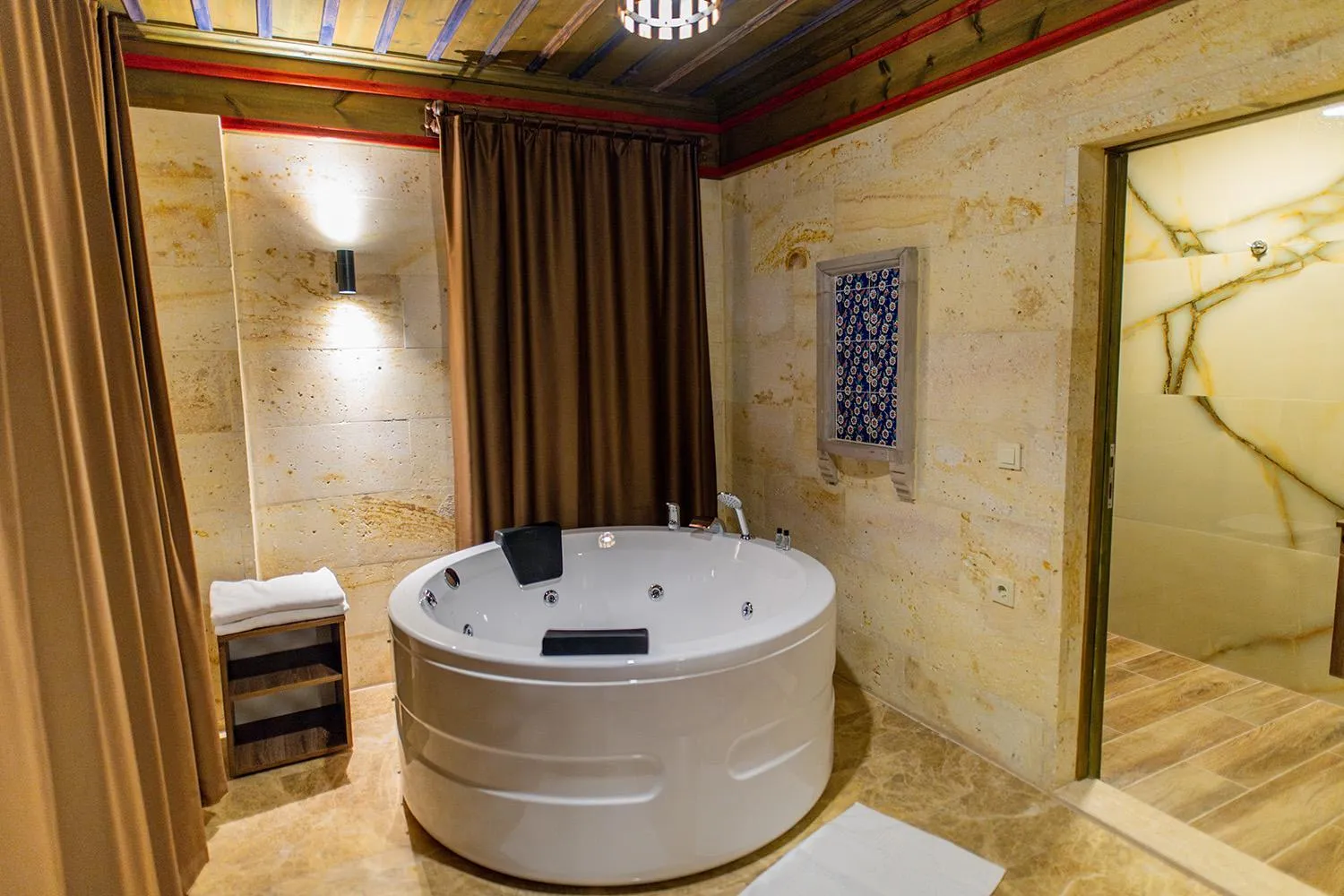 Shower in Uçhisar Premium