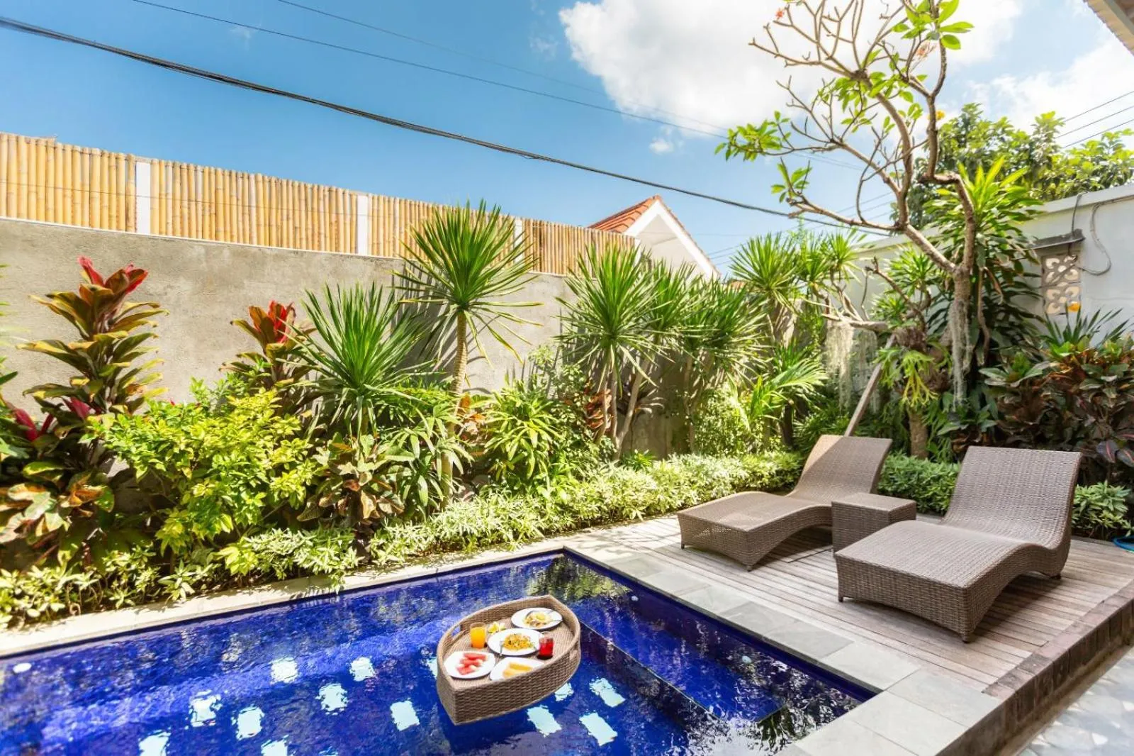 Swimming pool in Kubu Ramah Canggu