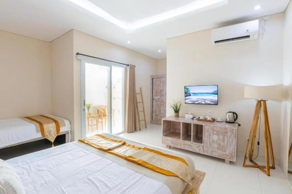 Photo of the whole room, Bed in Kubu Ramah Canggu