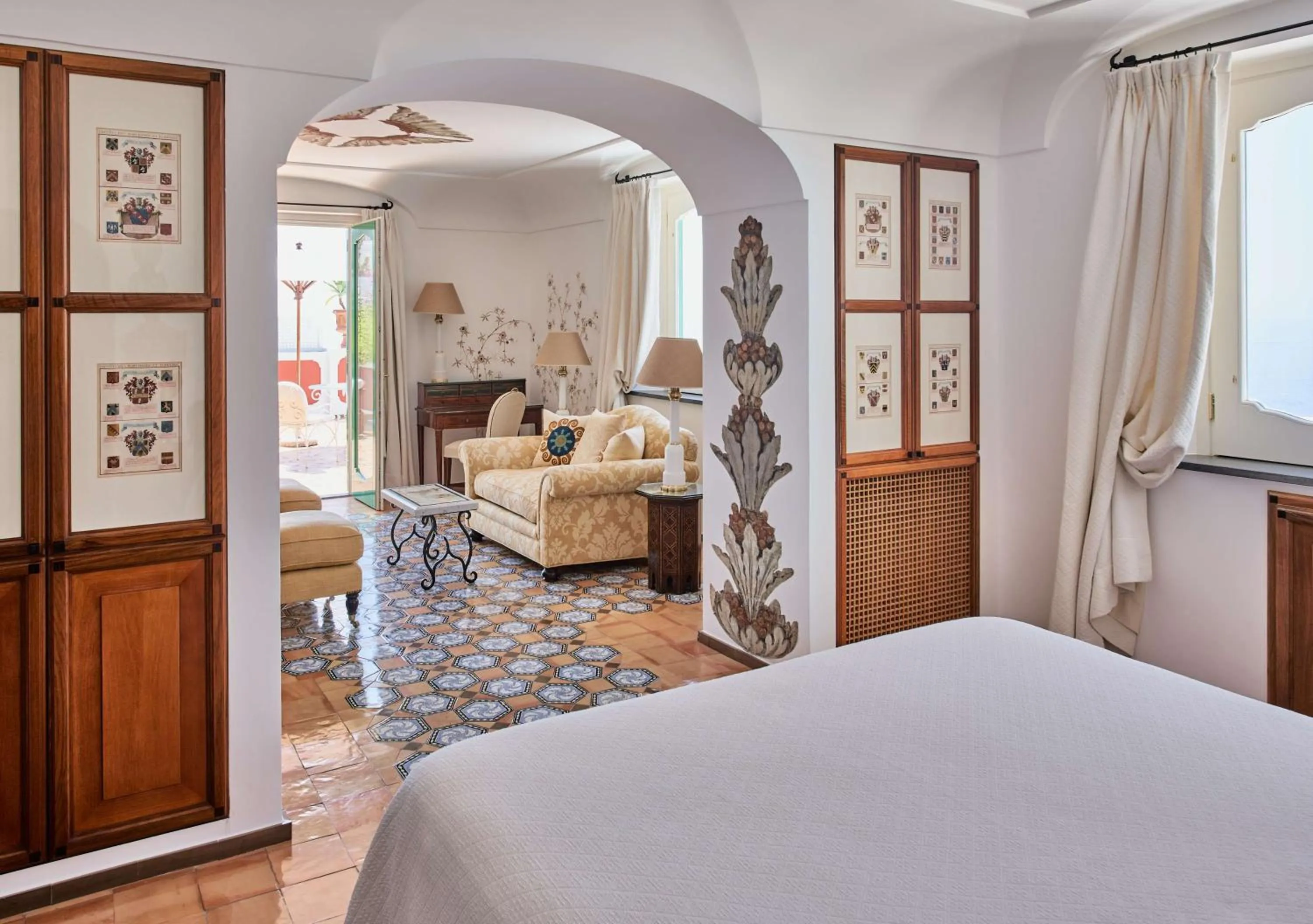 Photo of the whole room, Bed in Le Sirenuse