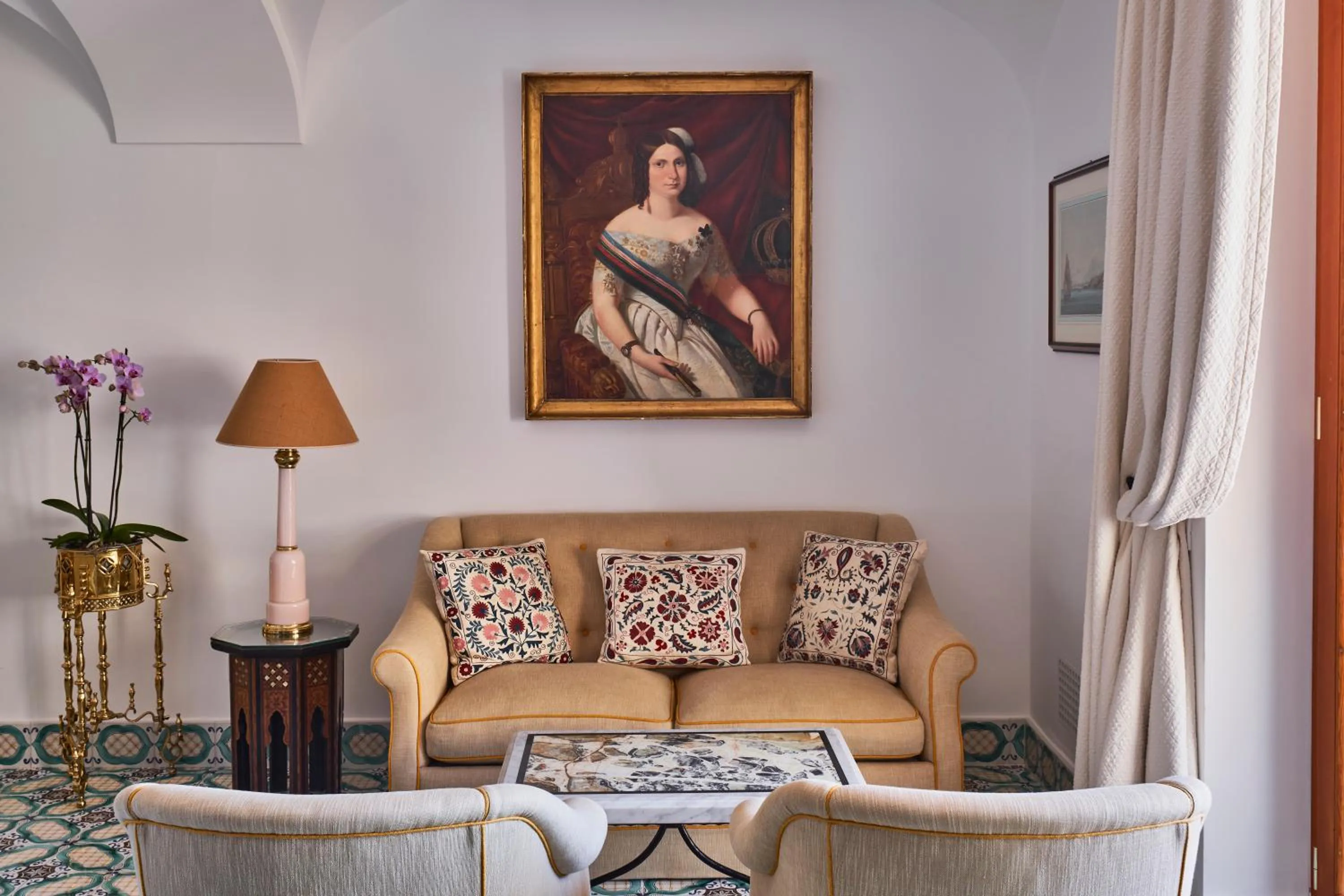 furniture in Le Sirenuse