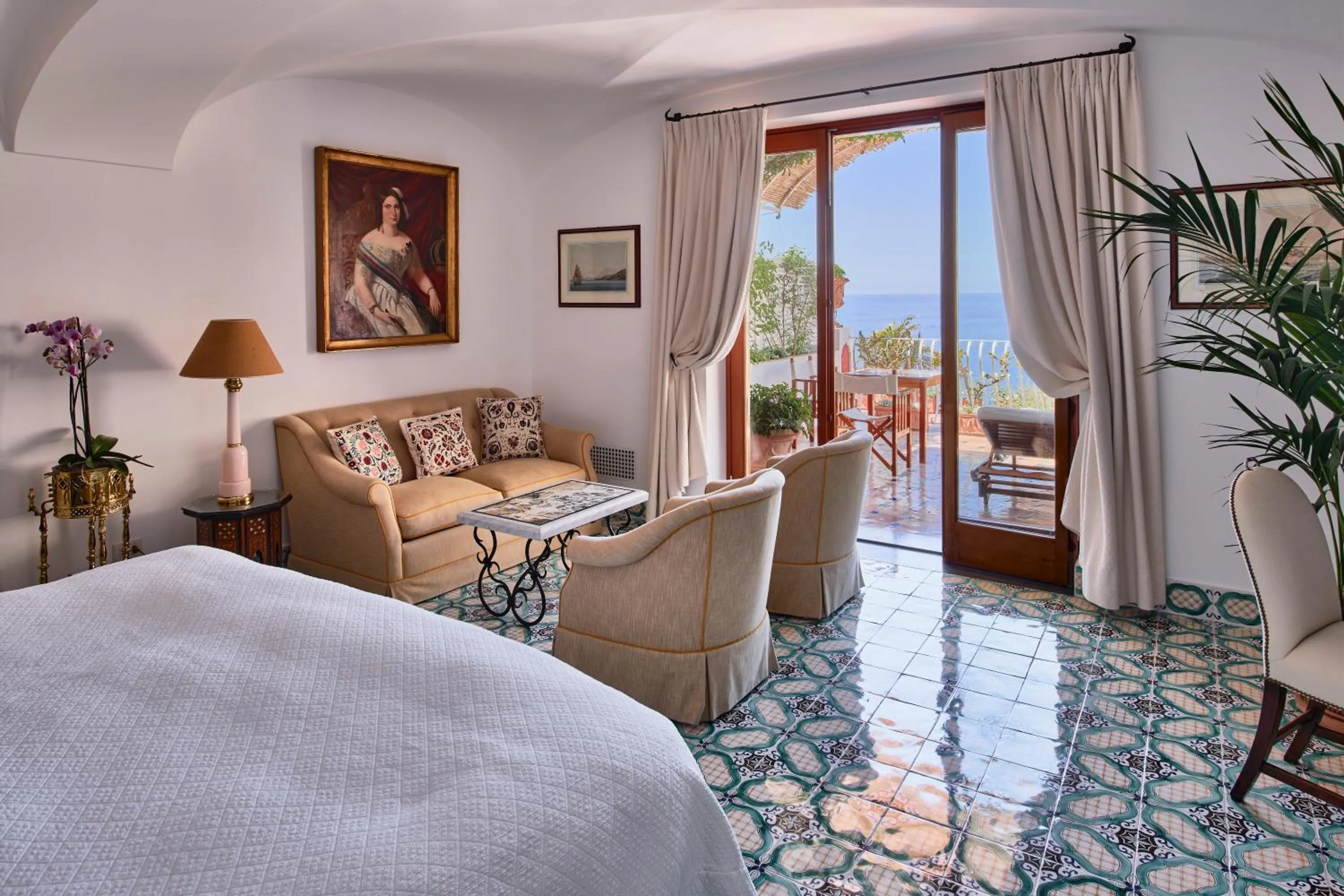 Bedroom, Bed in Le Sirenuse