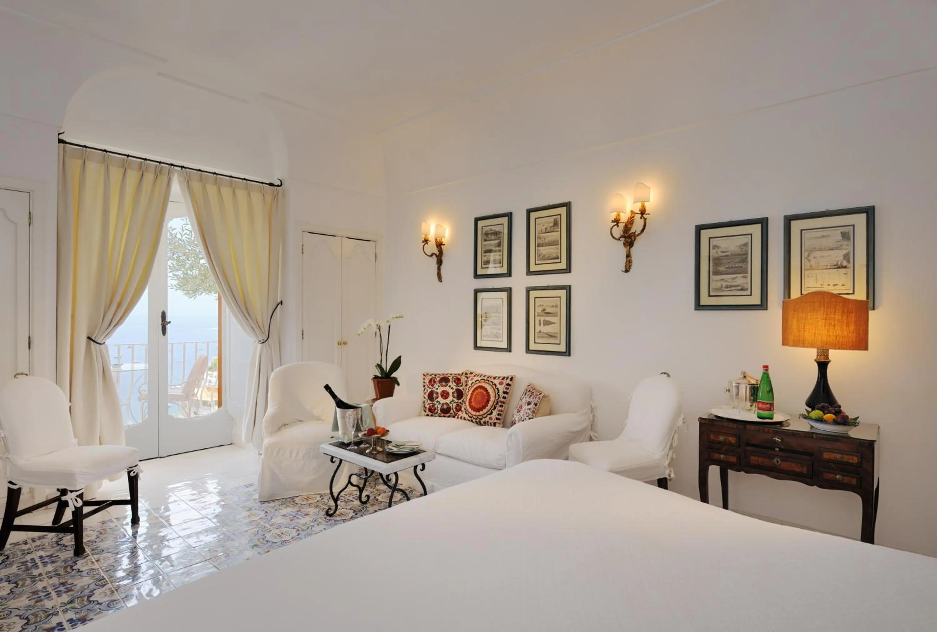 Bedroom, Bed in Le Sirenuse