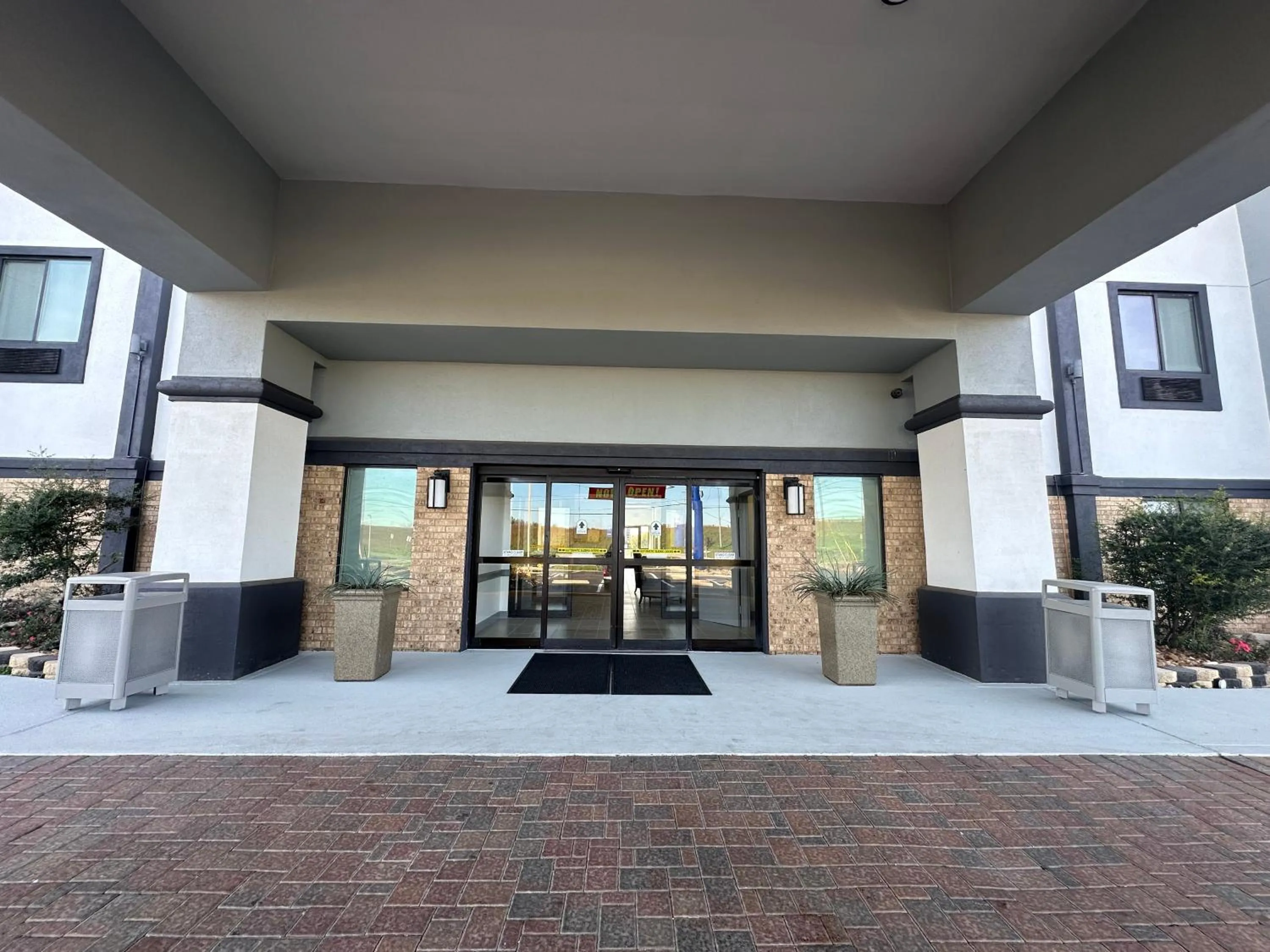 Facade/entrance in Comfort Inn & Suites Schulenburg