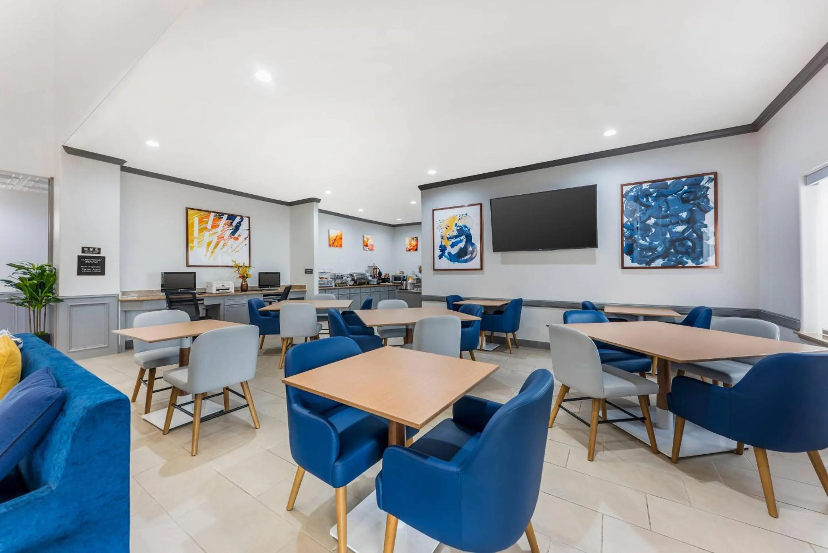 Breakfast in Comfort Inn & Suites Schulenburg