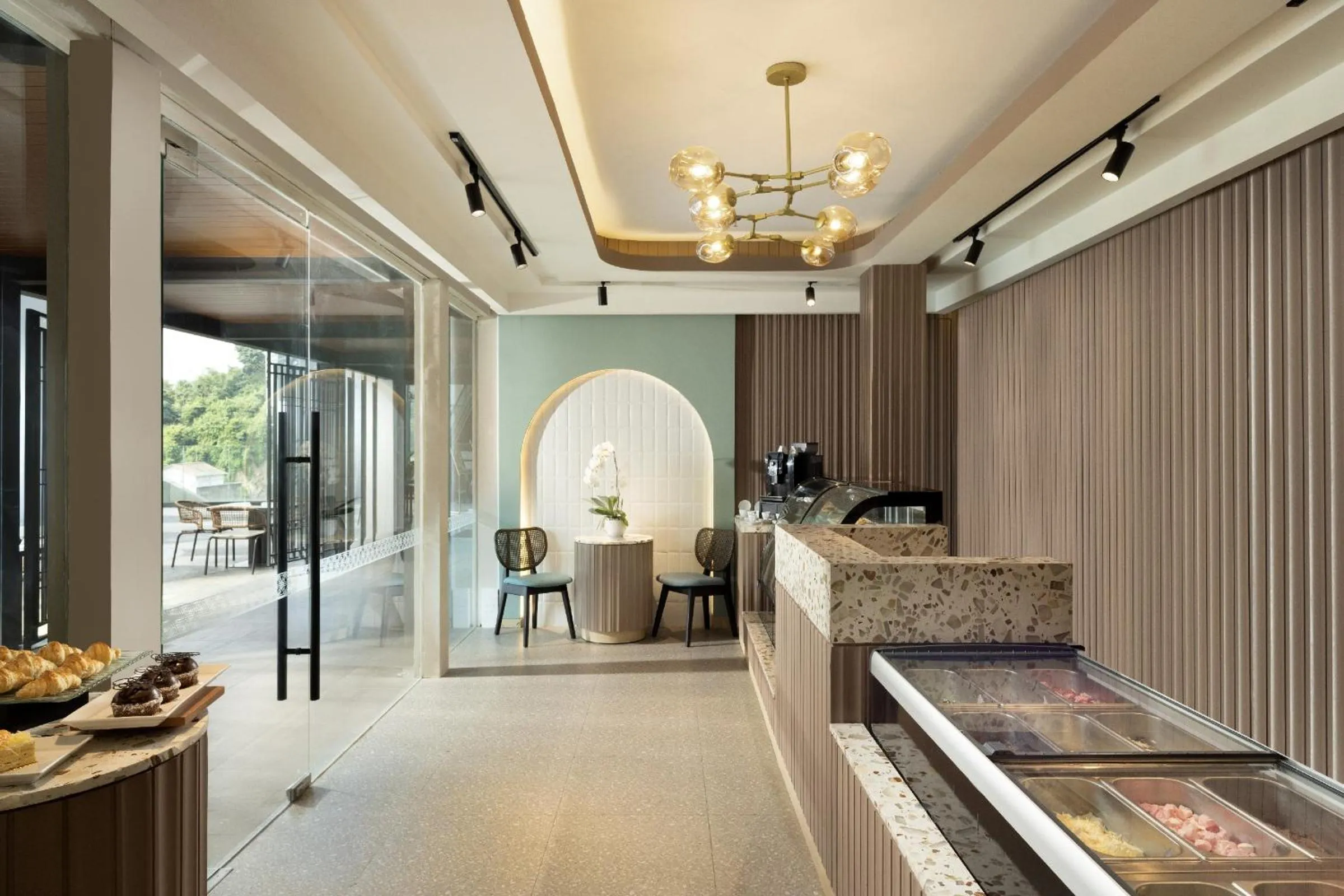 Food and drinks in Hotel Santika Premiere Lampung