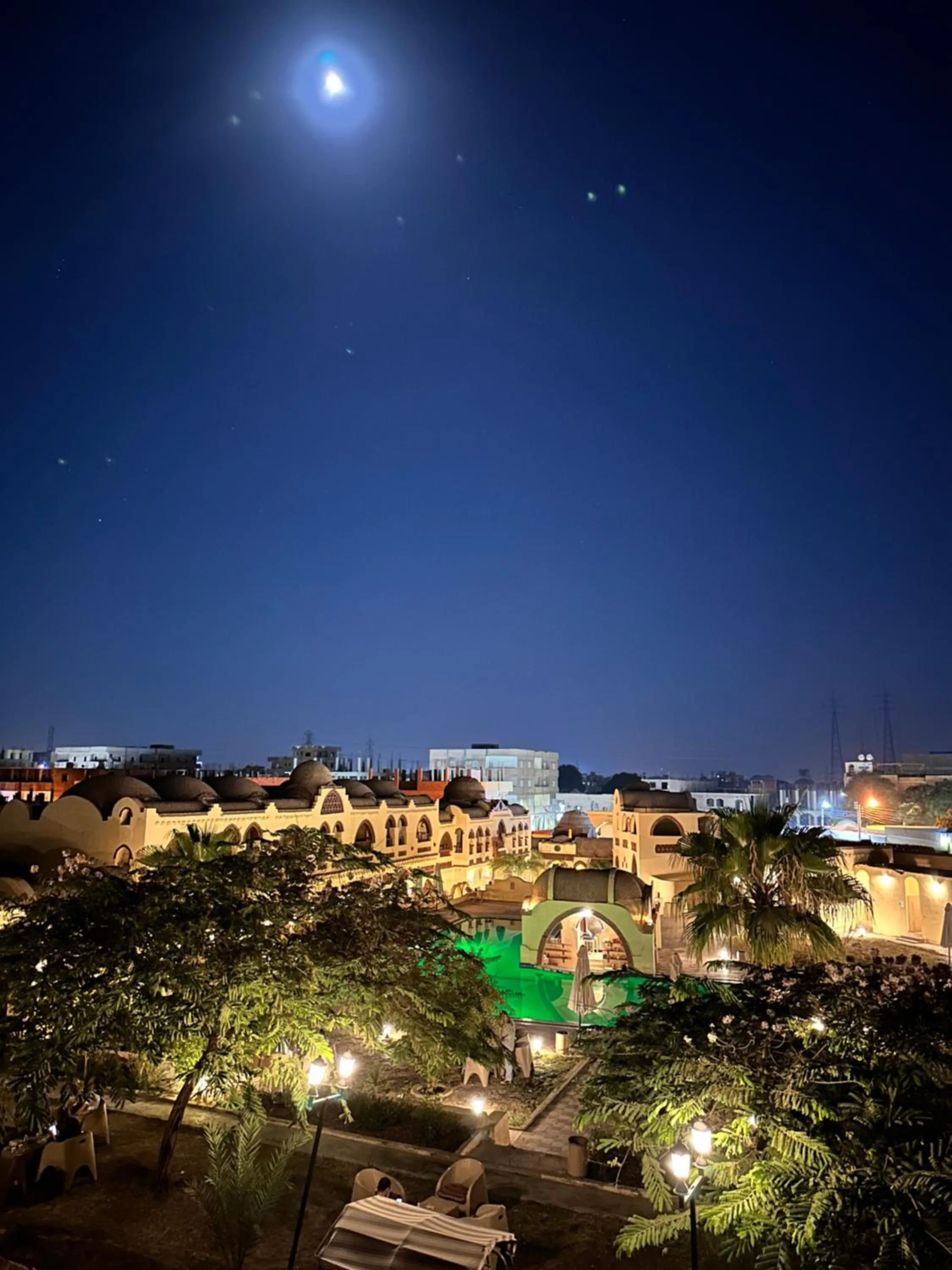 Night in Elphardous Oasis Hotel