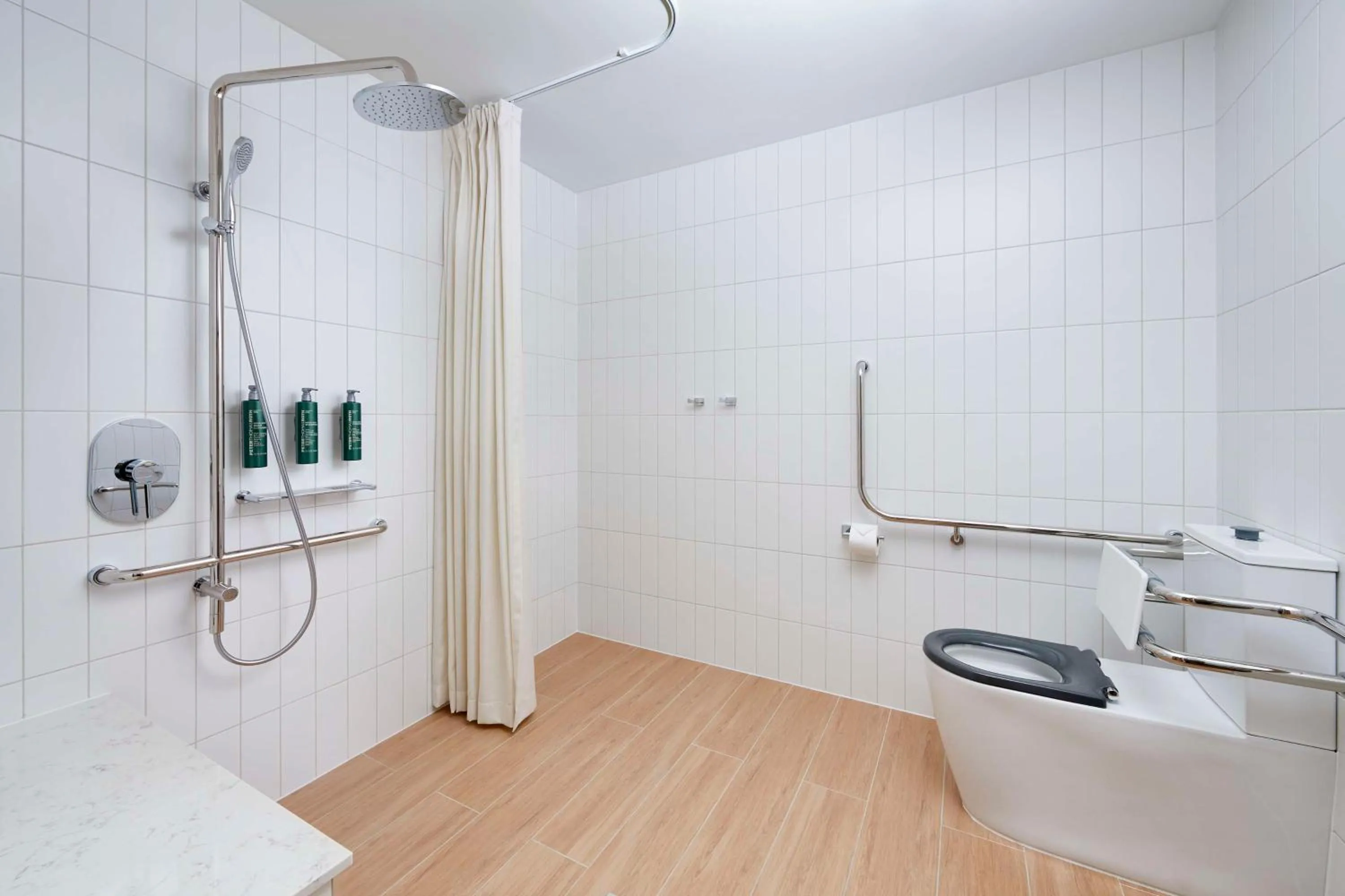 Bathroom in Hilton Garden Inn Busselton