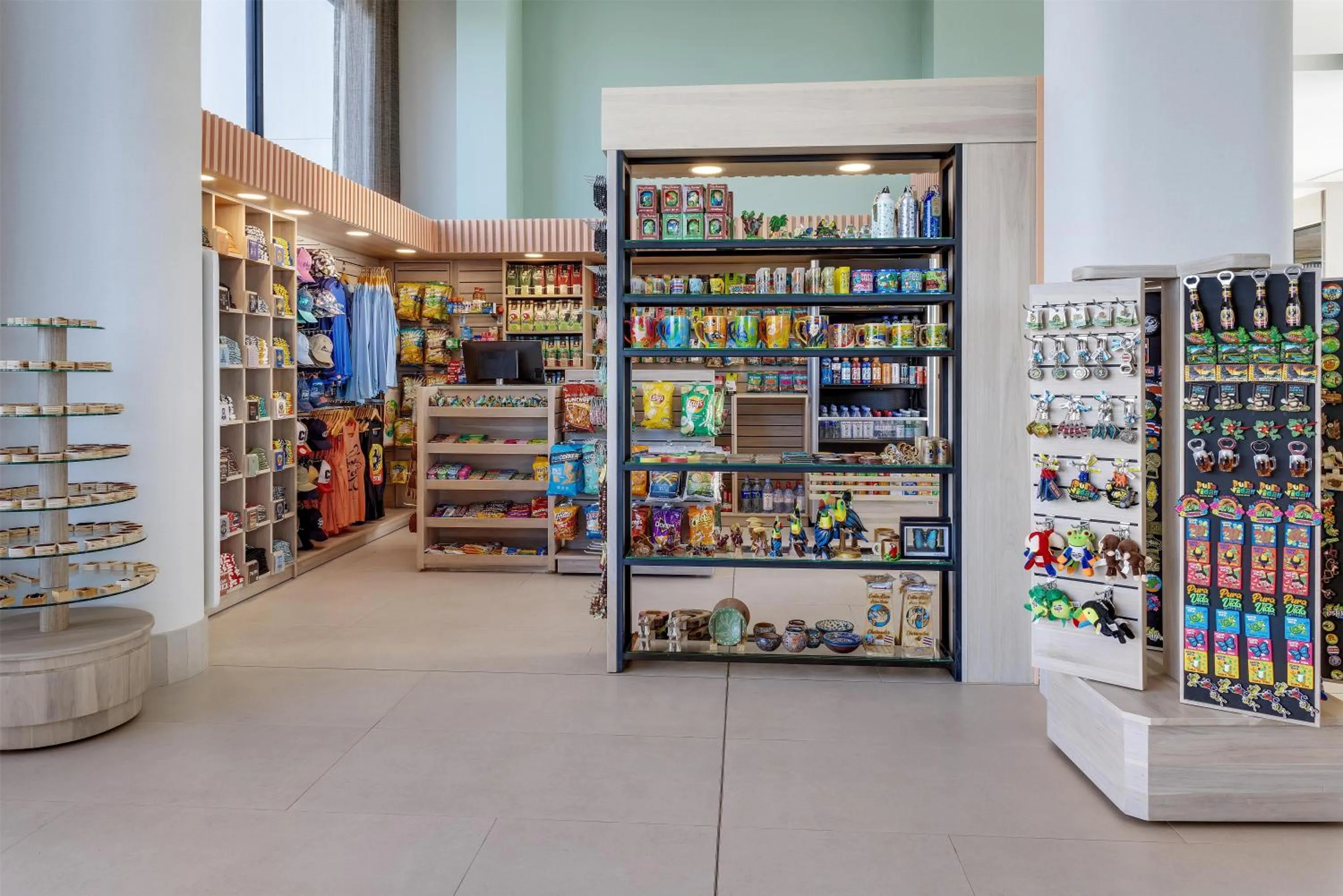 On-site shops in Hampton By Hilton Guanacaste Airport