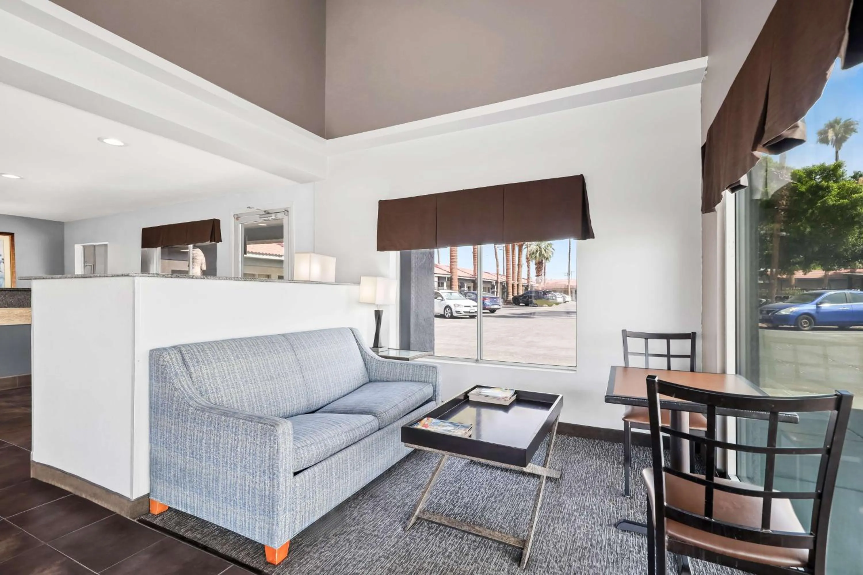 Lobby or reception in SureStay Hotel by Best Western Blythe