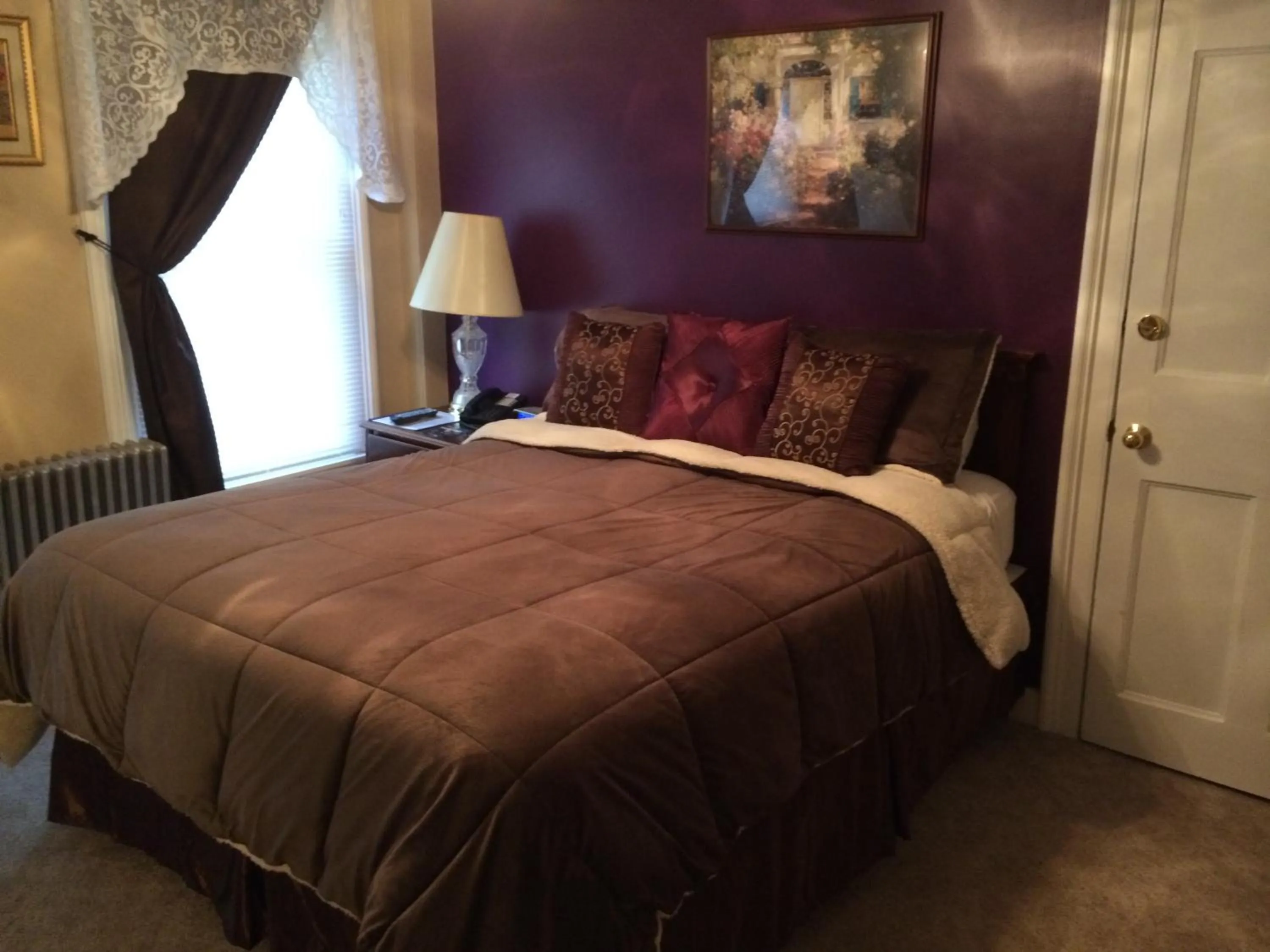 Day in The Tunnicliff Inn