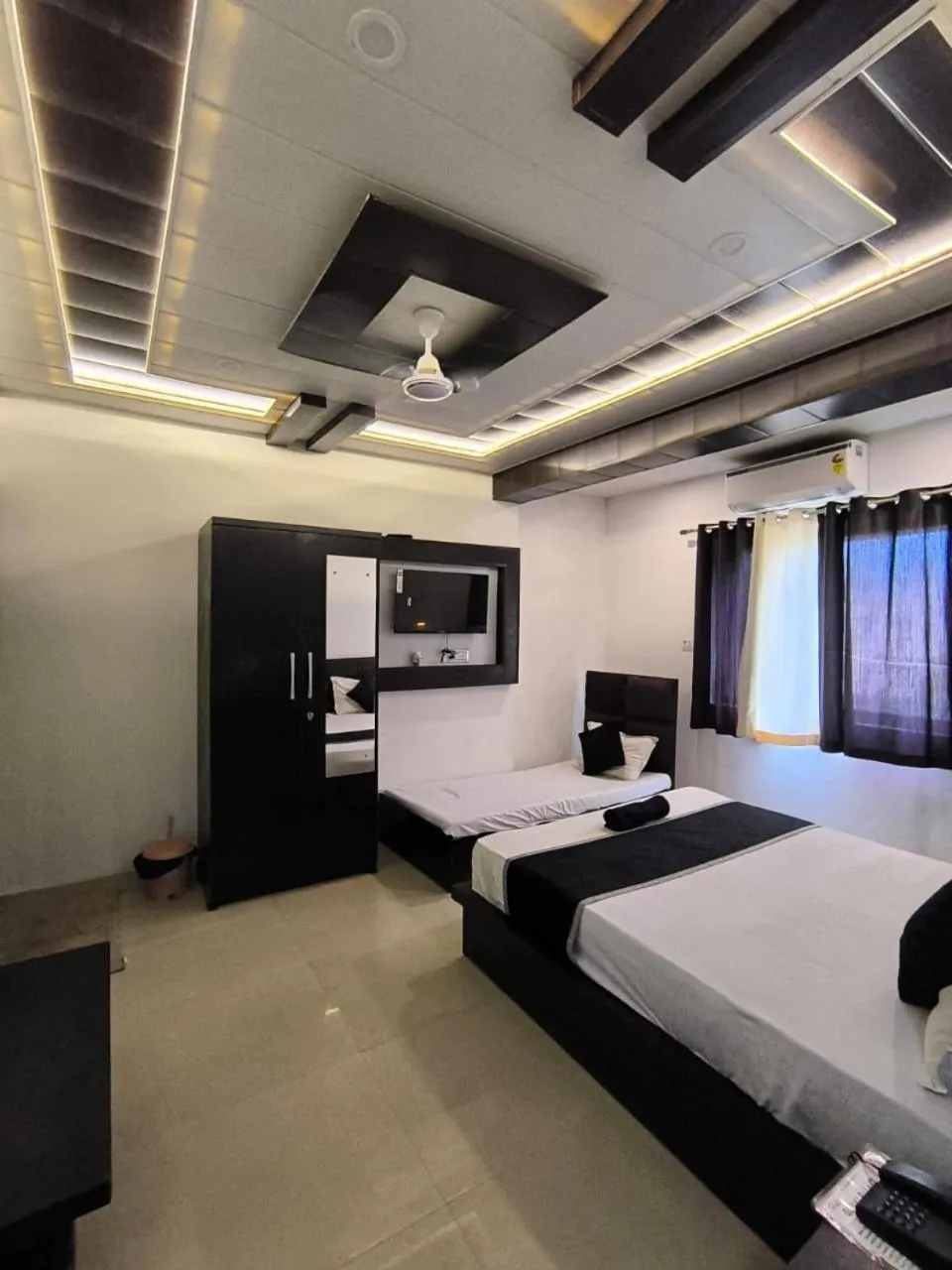 Bed in Hotel Goyal Palace