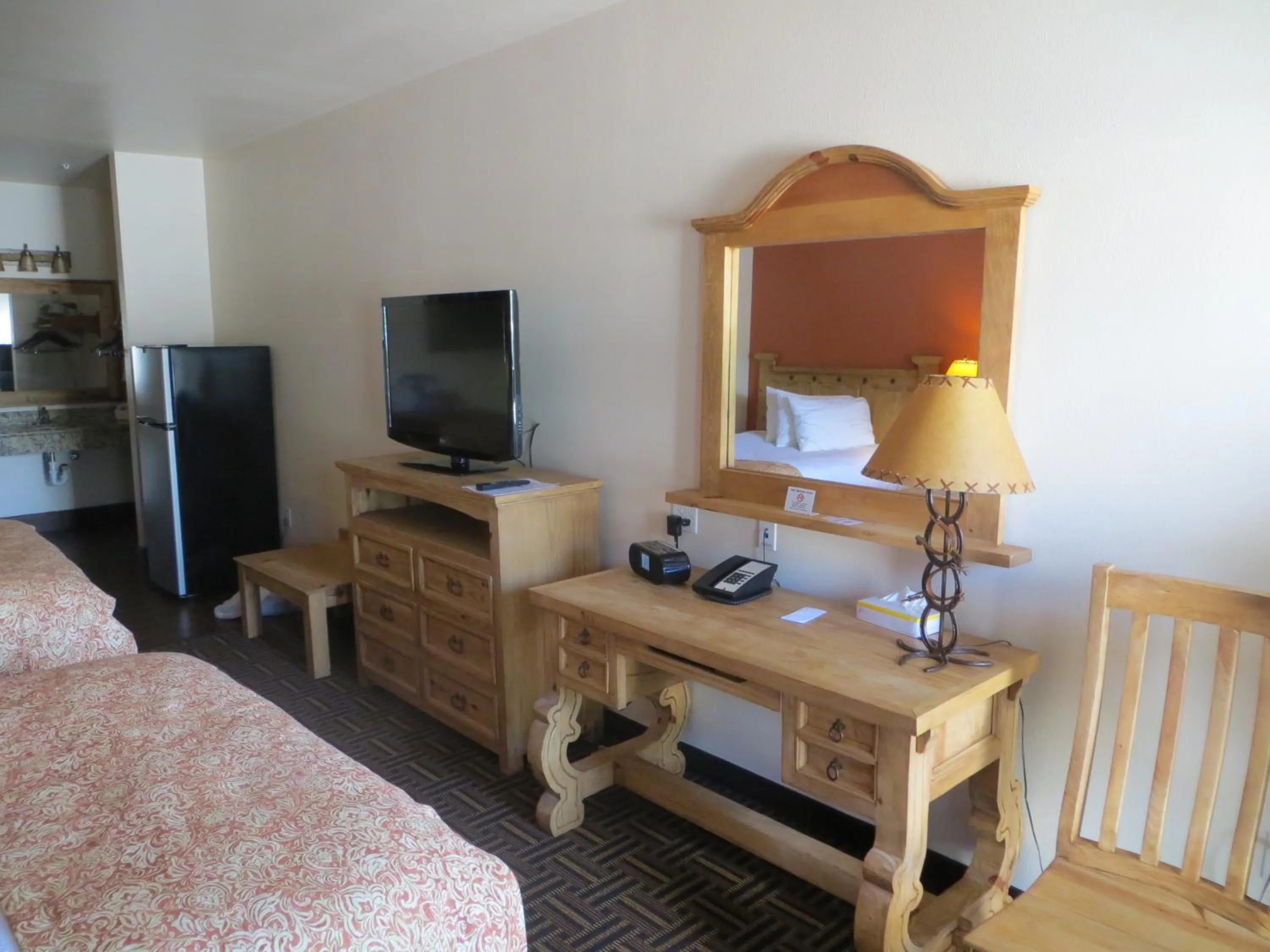 TV and multimedia, Bed in Hotel Texas Cuero