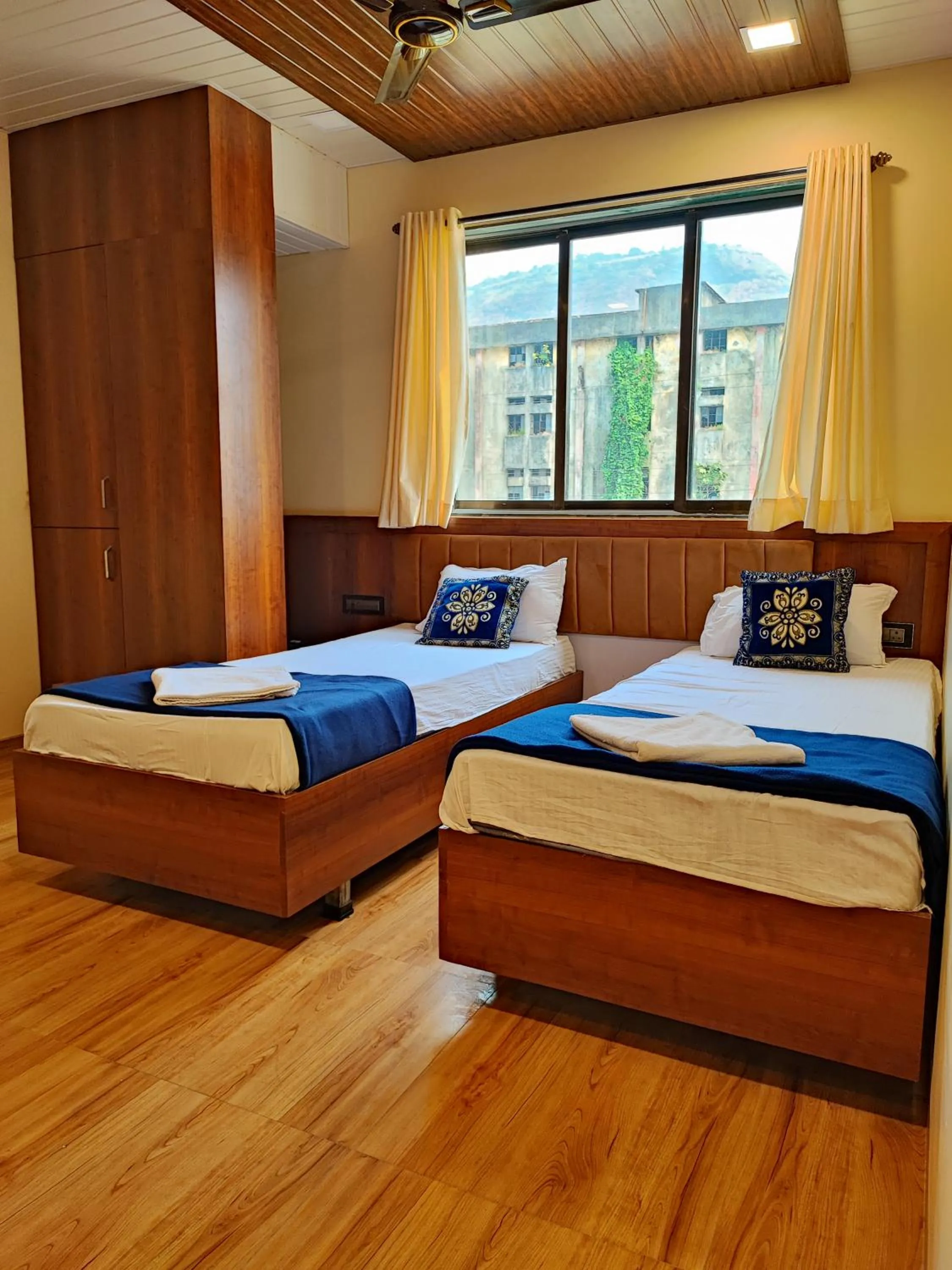 Bed in Hotel Starlit