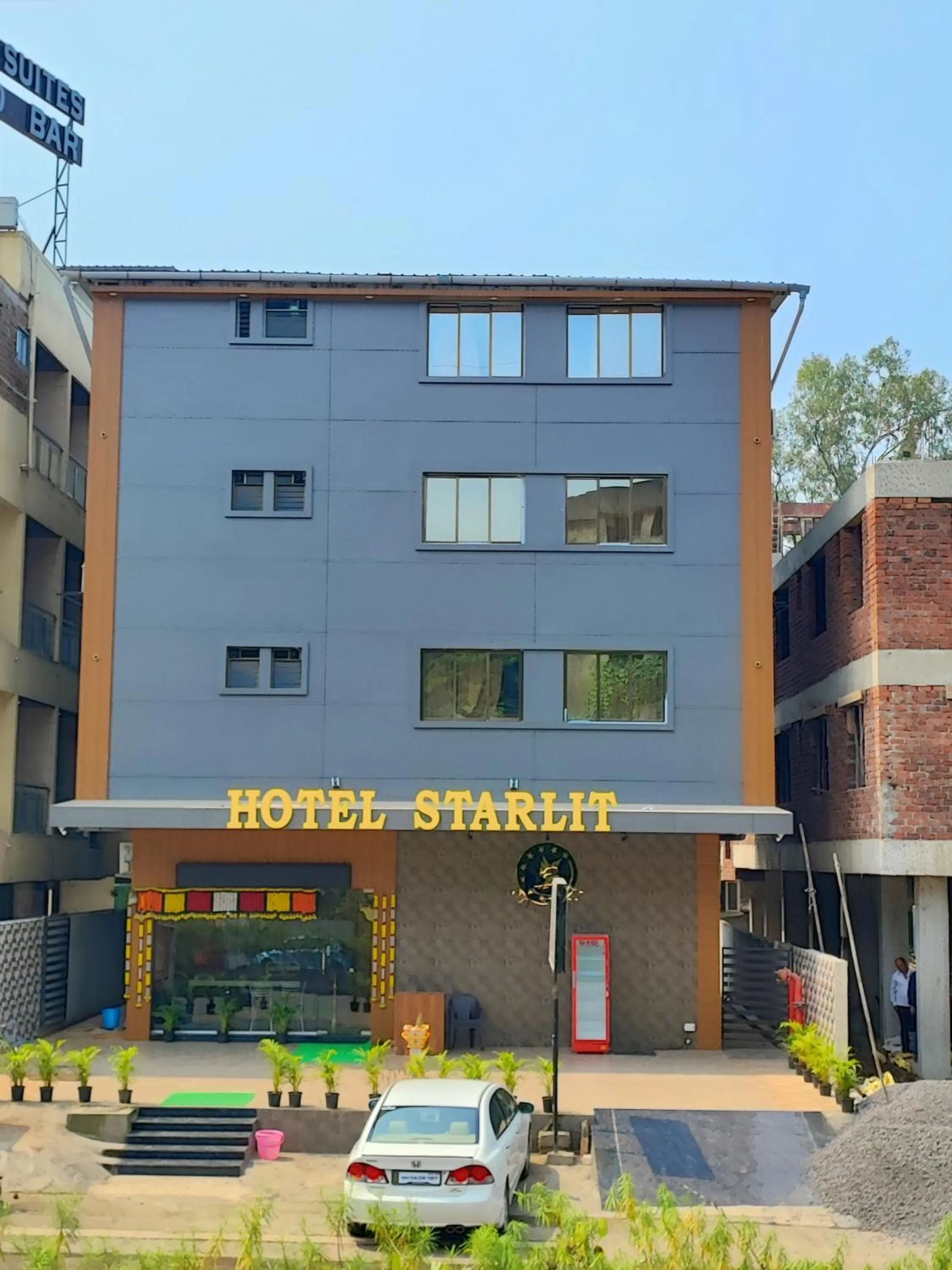 Property building in Hotel Starlit