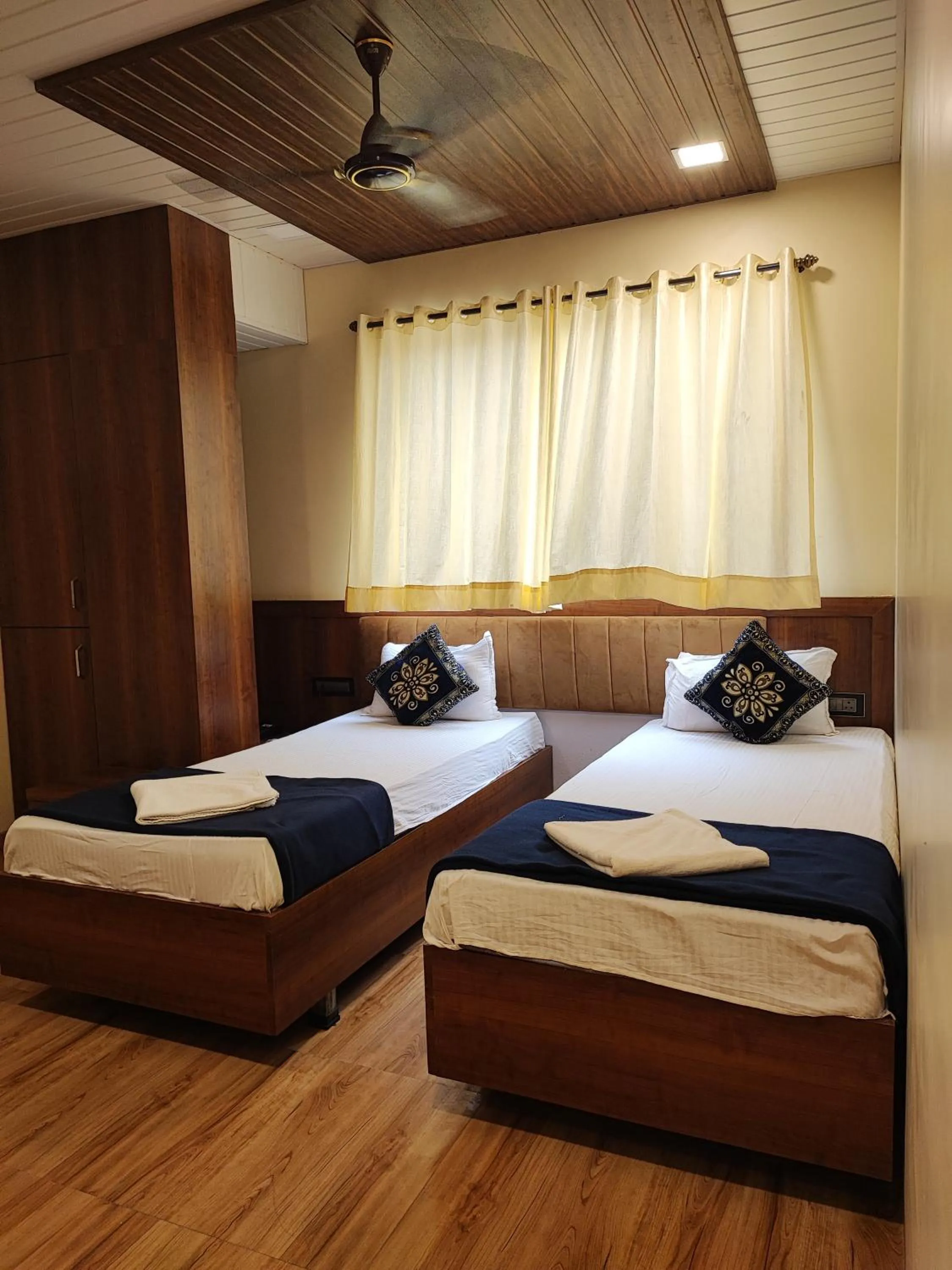 Bed in Hotel Starlit