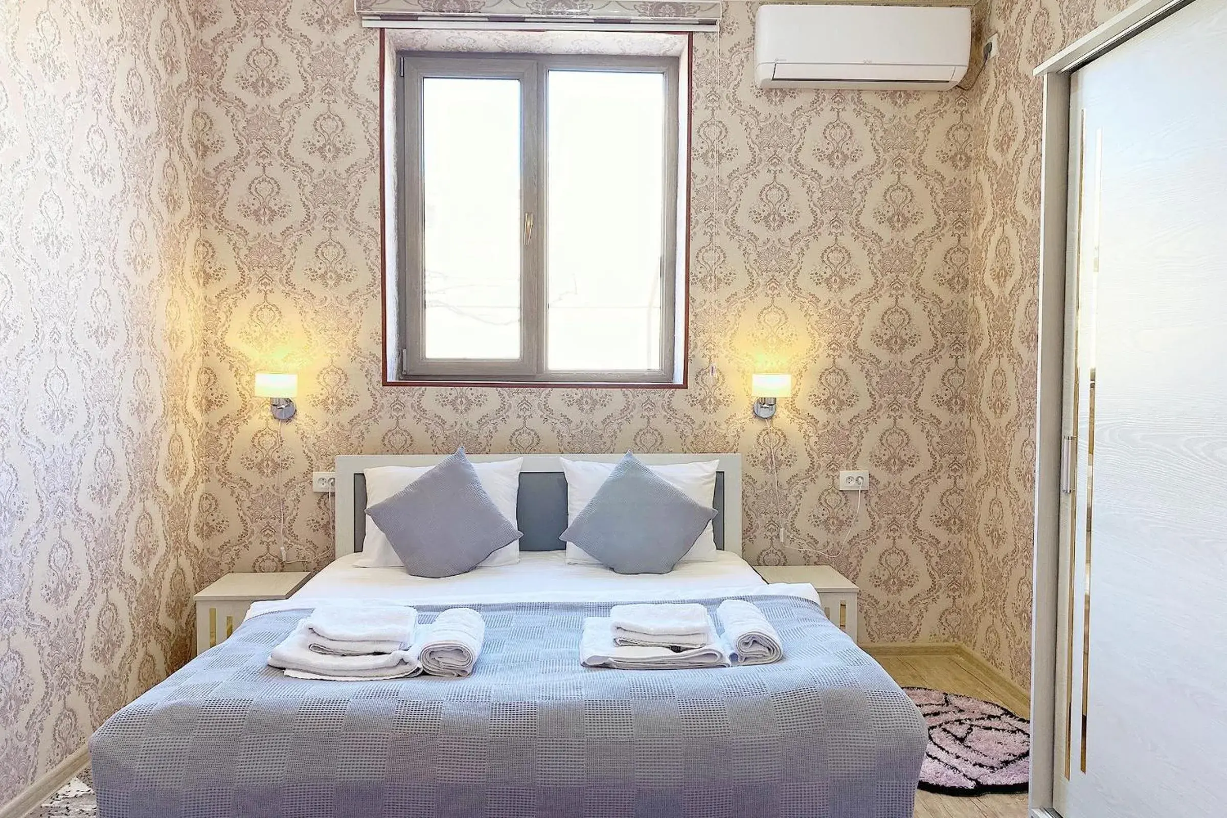 Deluxe Room in NANOSH EAST HOTEL Deluxe Room in NANOSH EAST HOTEL