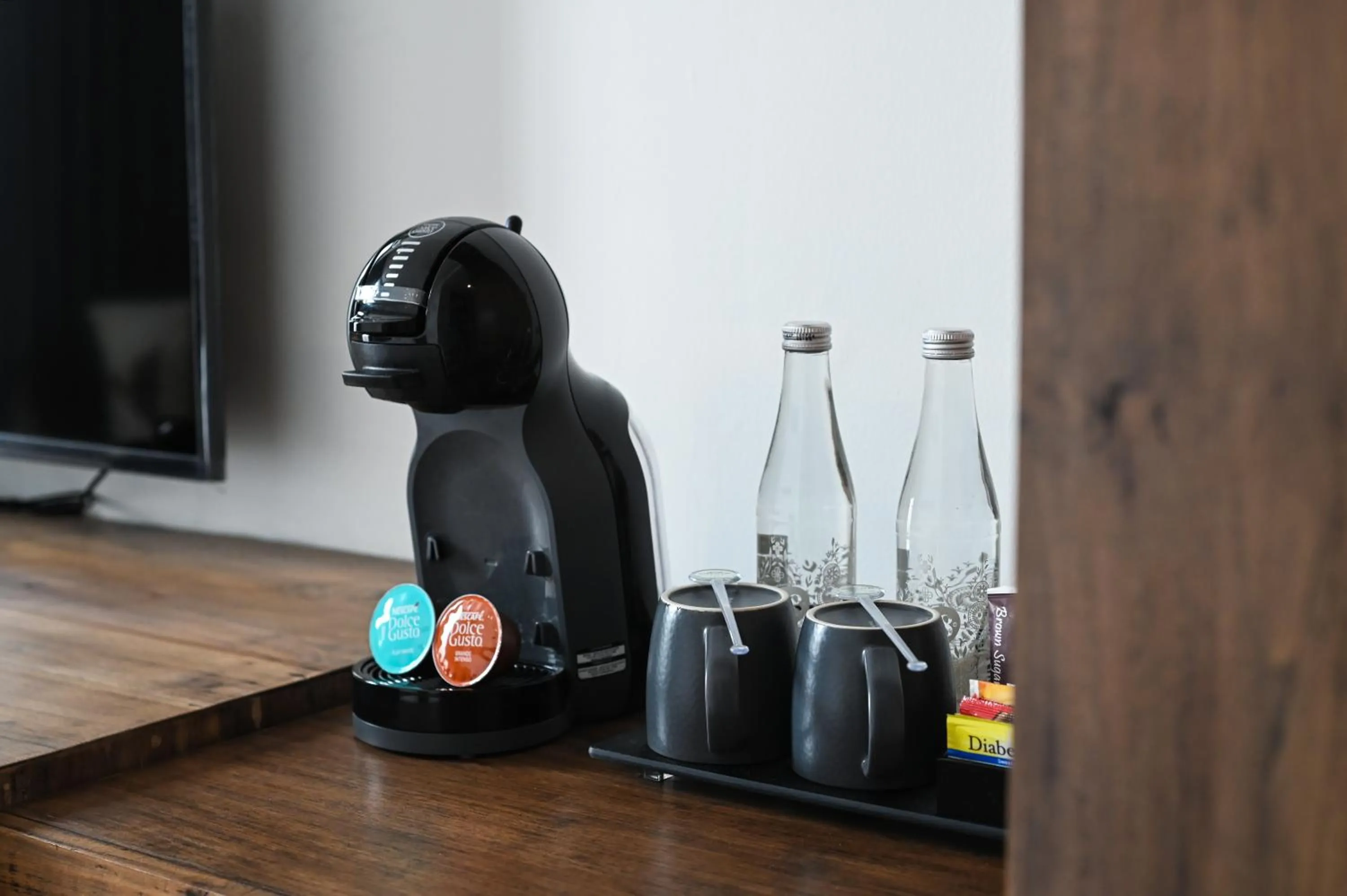 Coffee/tea facilities in Miers Kuningan, ARTOTEL Curated