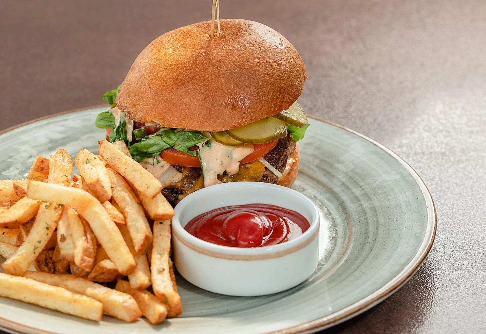 Food and drinks in Luxé by The Charlee