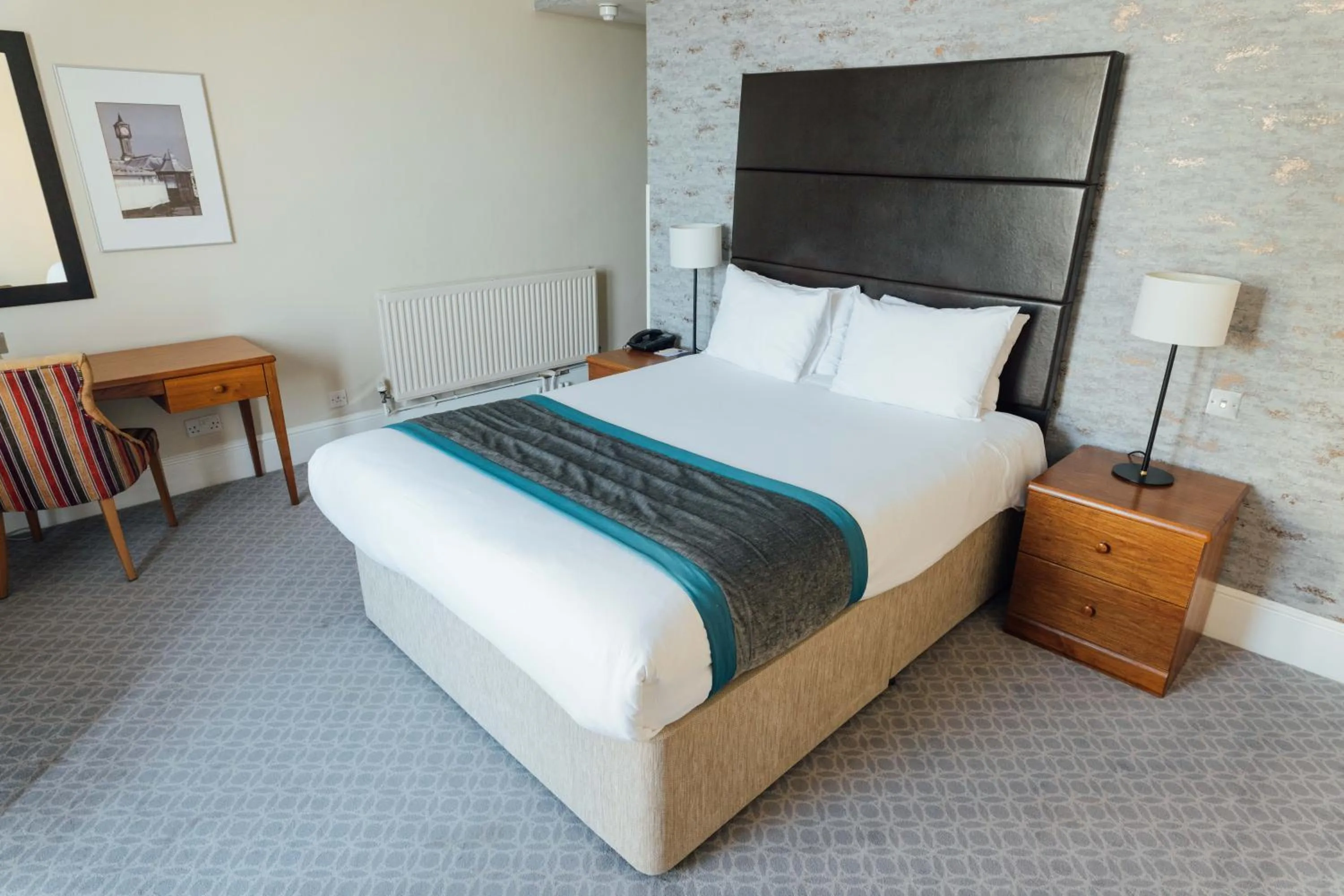 Bed in Queens Hotel & Spa