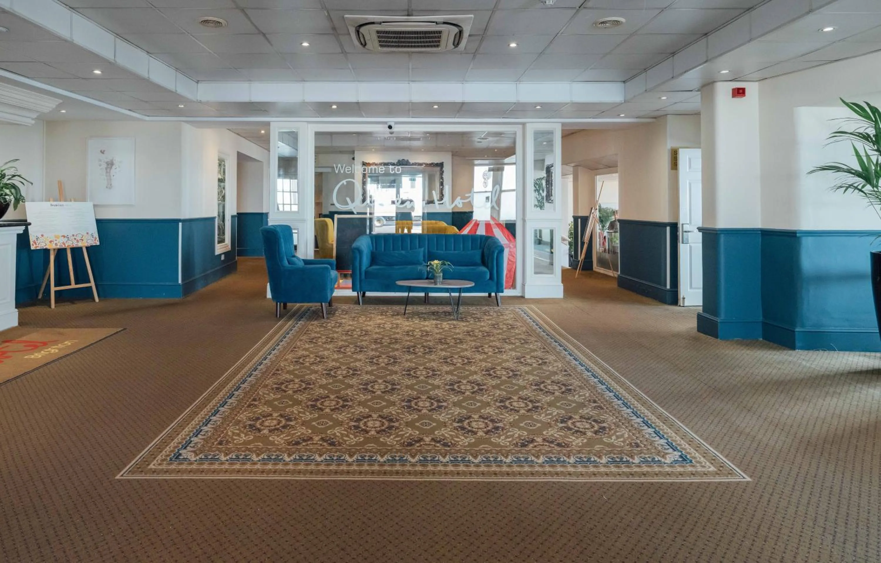 Lobby or reception in Queens Hotel & Spa