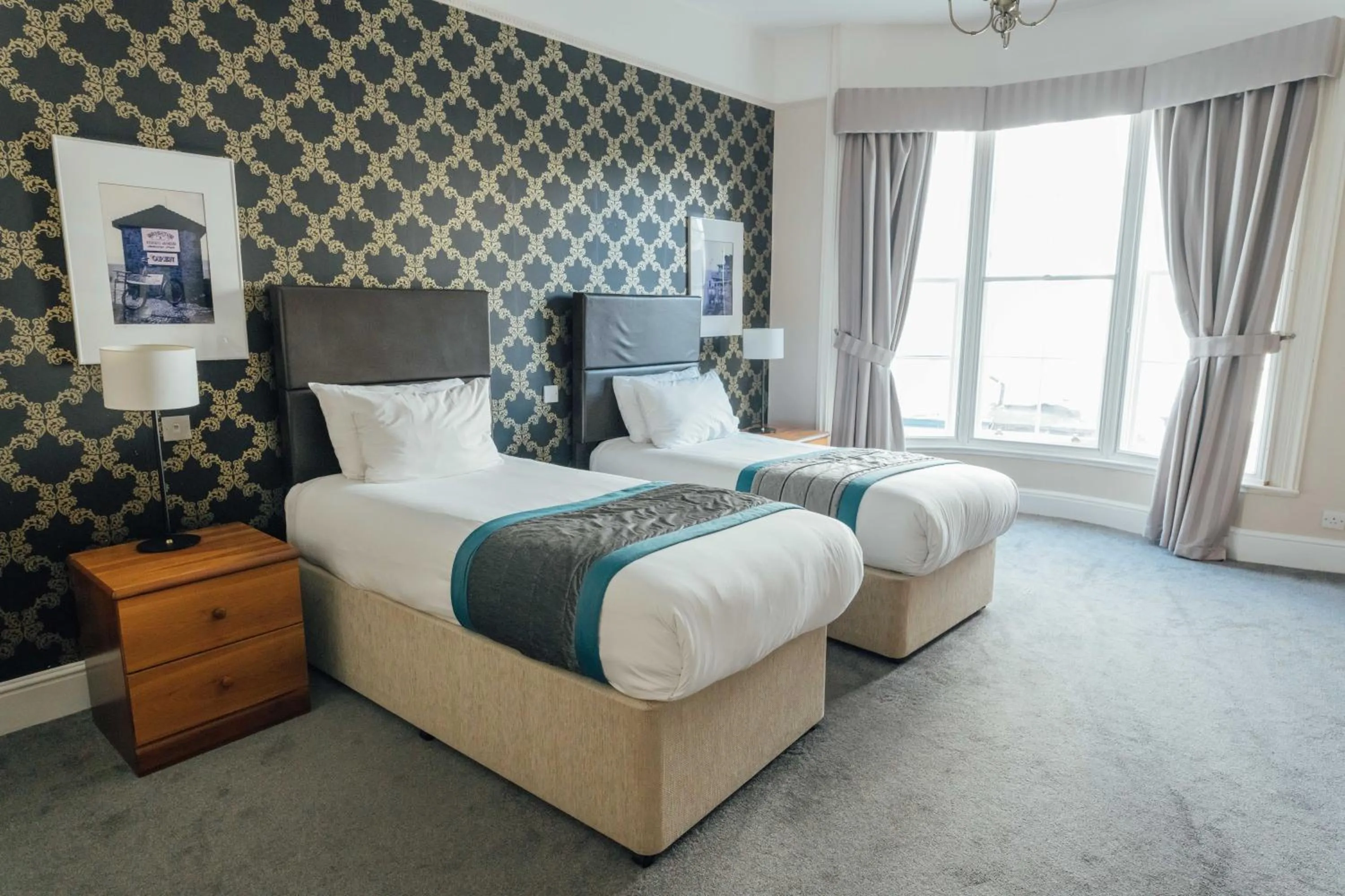 Bed in Queens Hotel & Spa