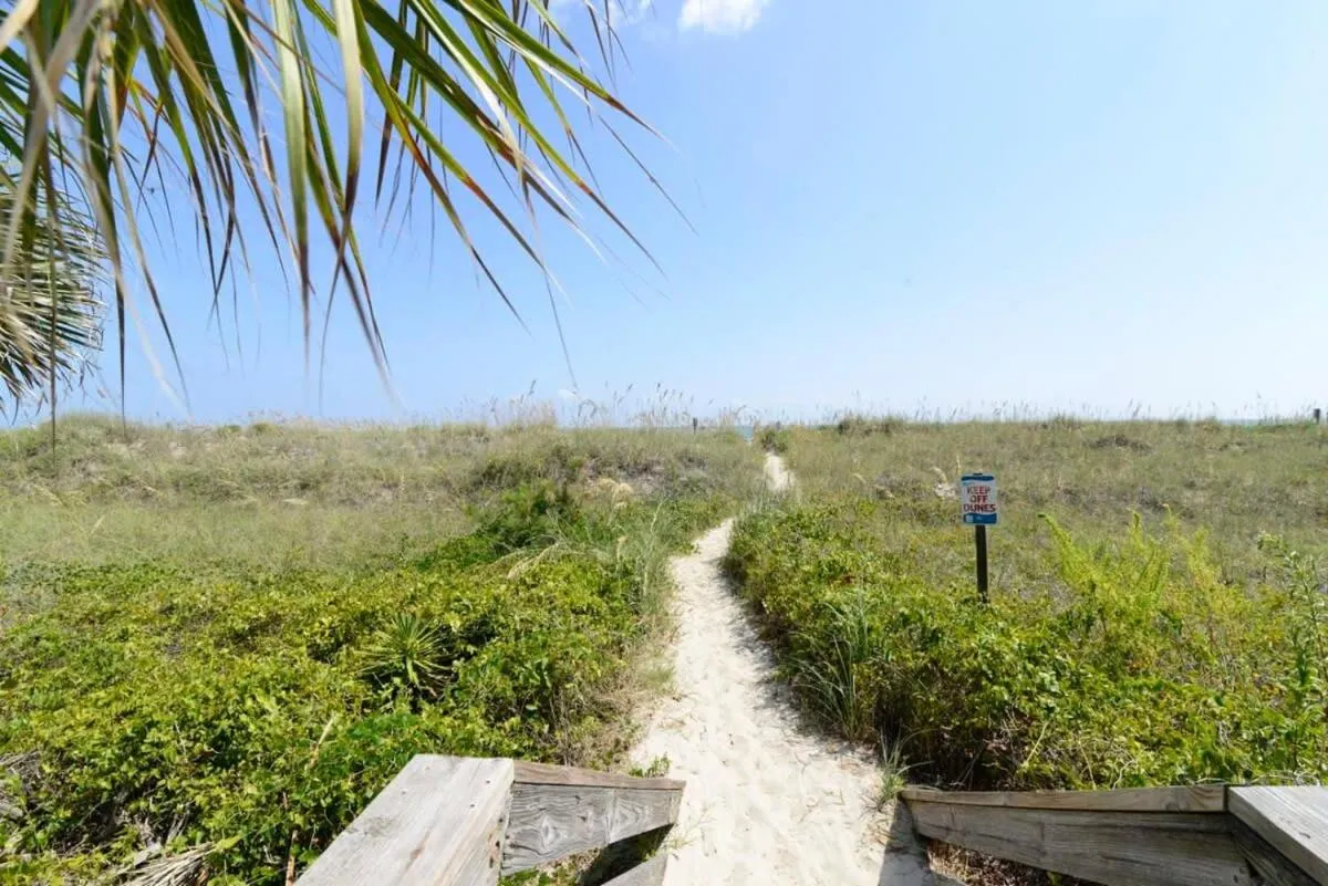 Anchor Down Luxury Ocean View Beach House w Pool